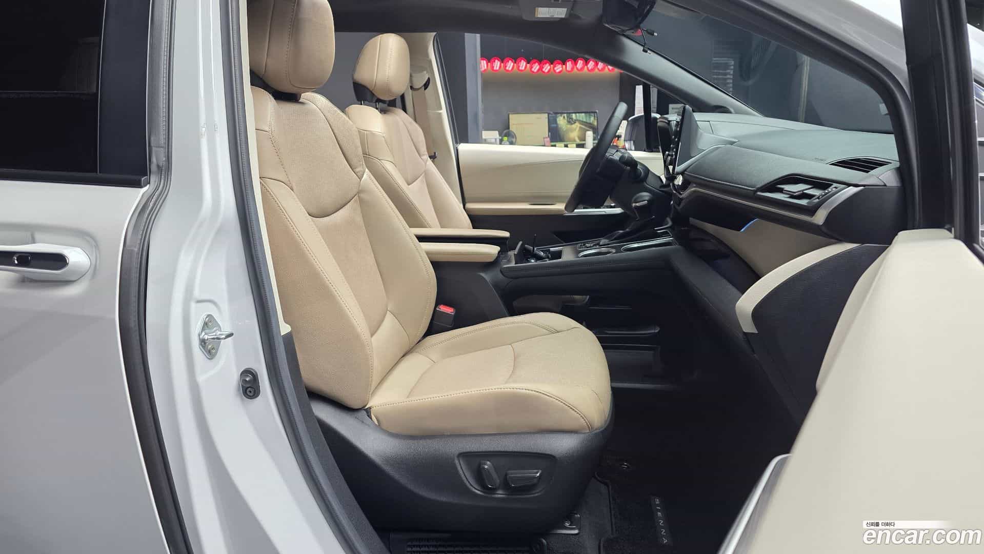 Sienna Toyota 2024.4-OPTION-015