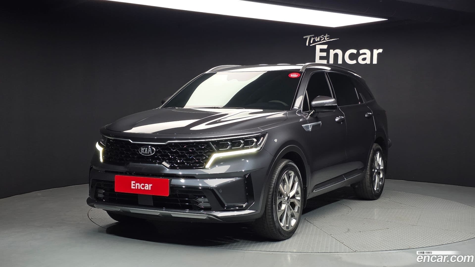 Main__Slider__Photo:Sorento Kia 2021.3-0