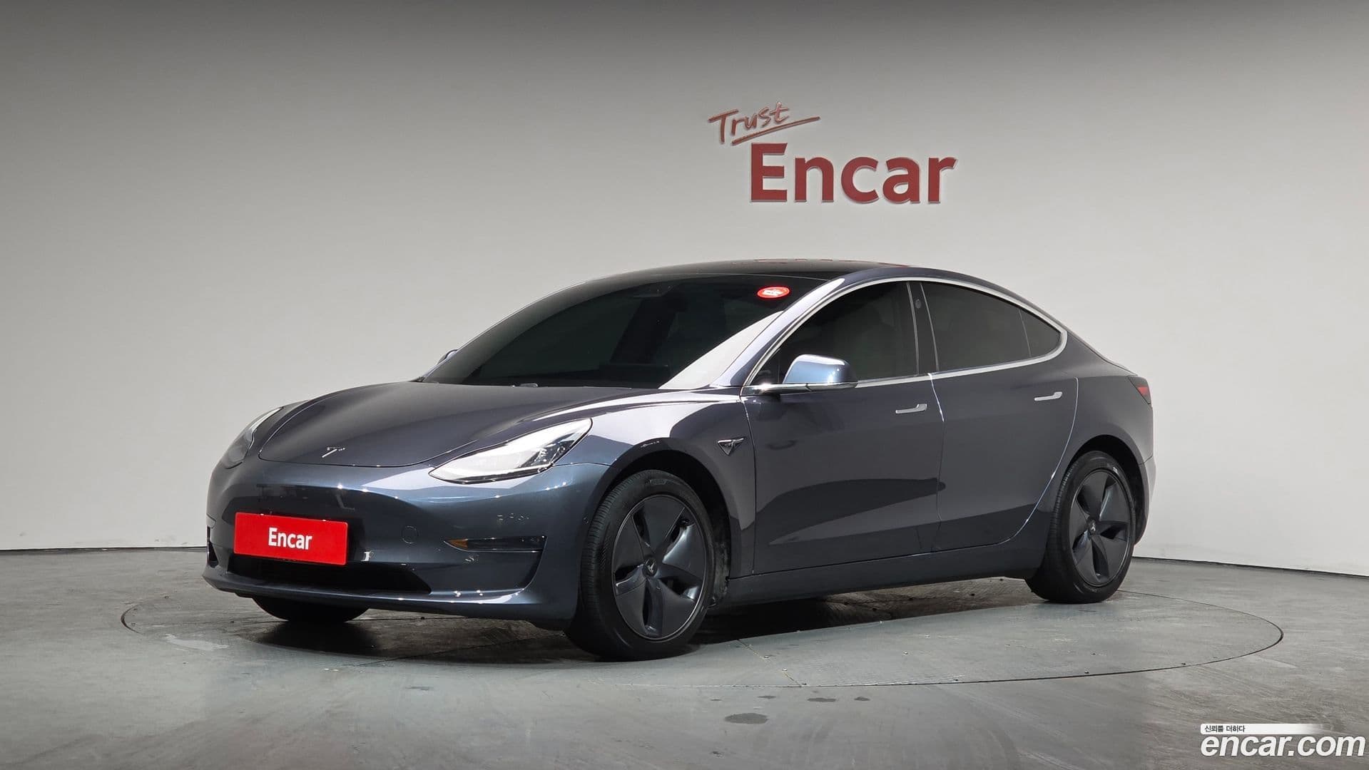 Main__Slider__Photo:Model 3 Tesla 2020.1-0