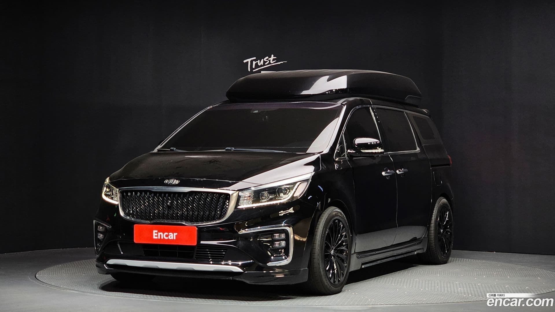 Main__Slider__Photo:Canival Kia 2019.9-0