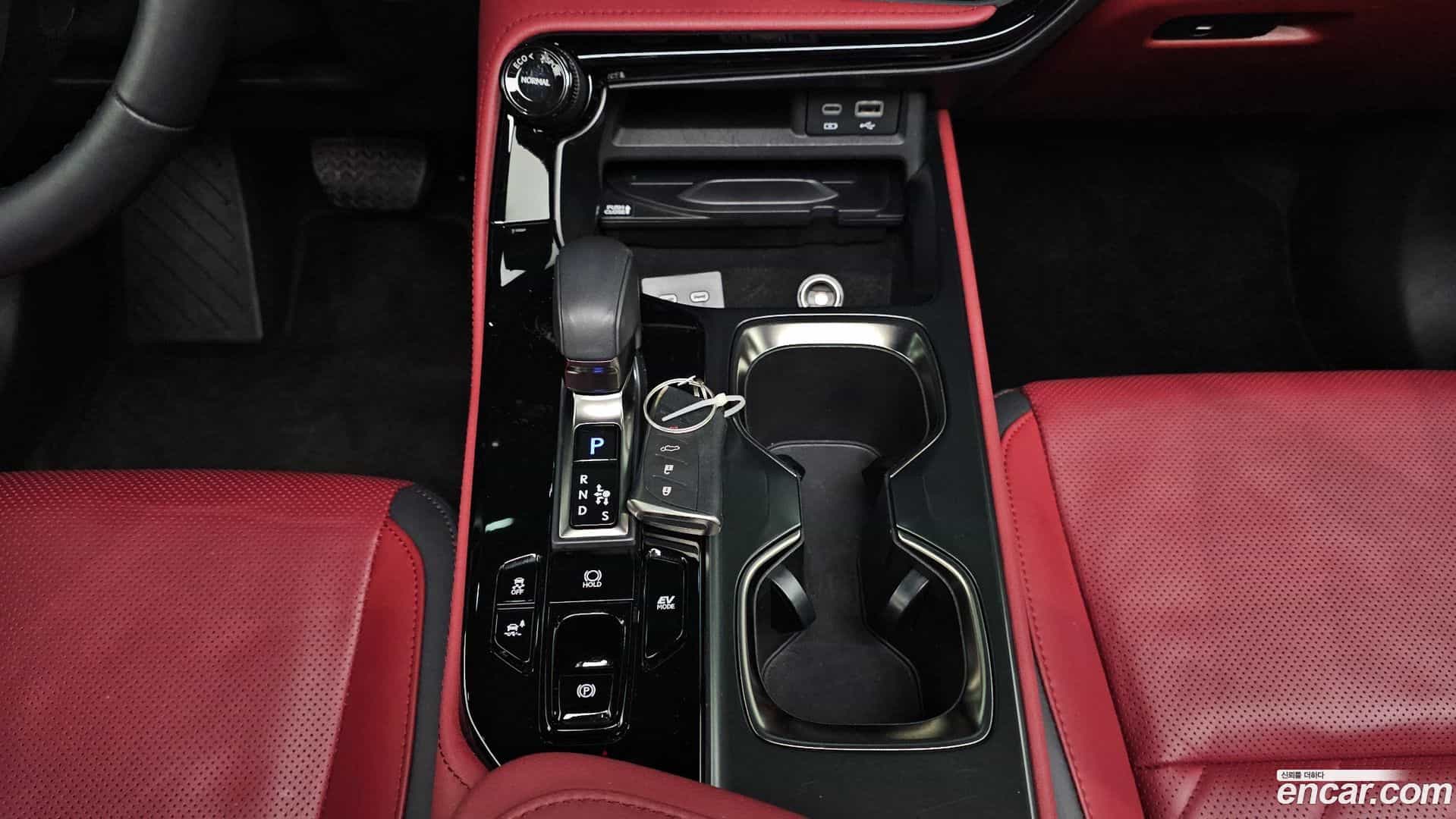 NX Lexus 2024.11-INNER-009