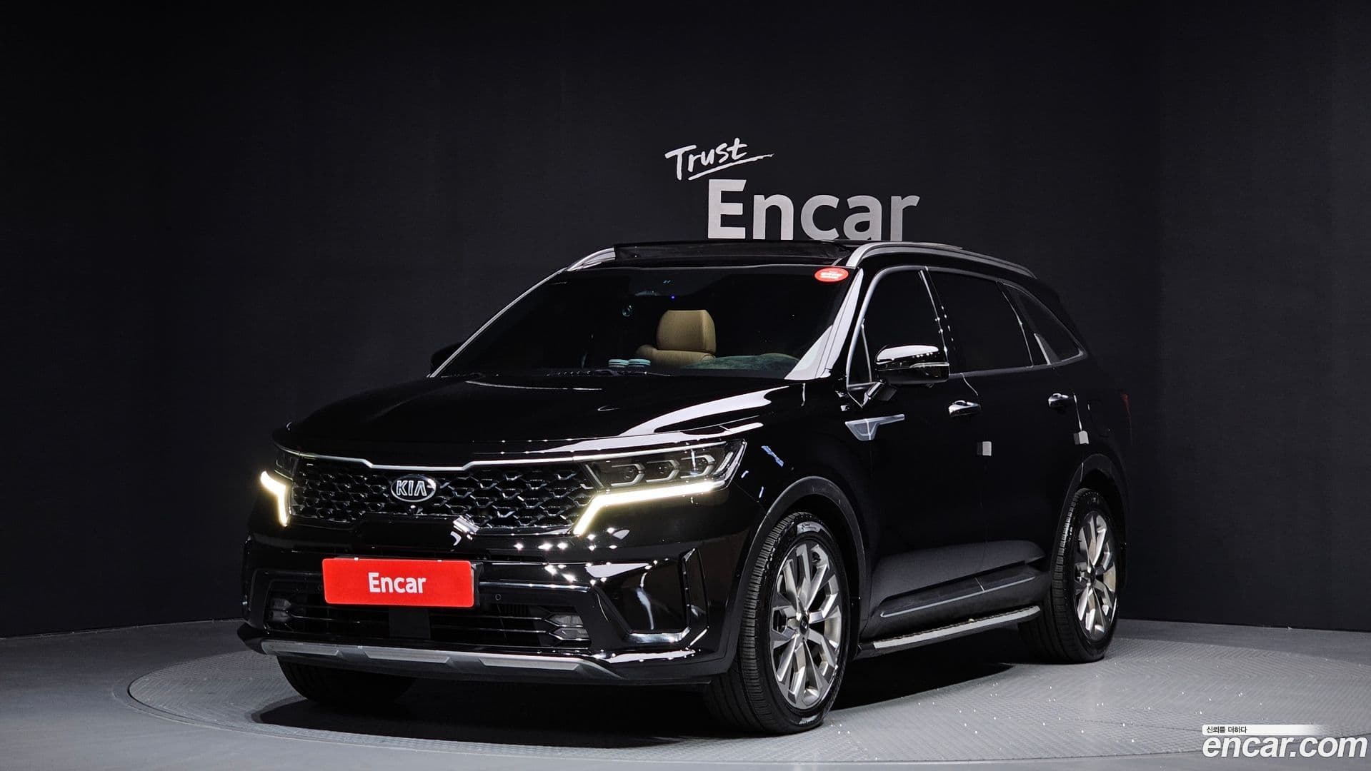 Main__Slider__Photo:Sorento Kia 2020.5-0