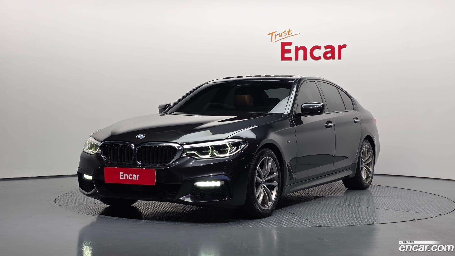 Main__Slider__Photo:5-Series BMW 2017.7-0