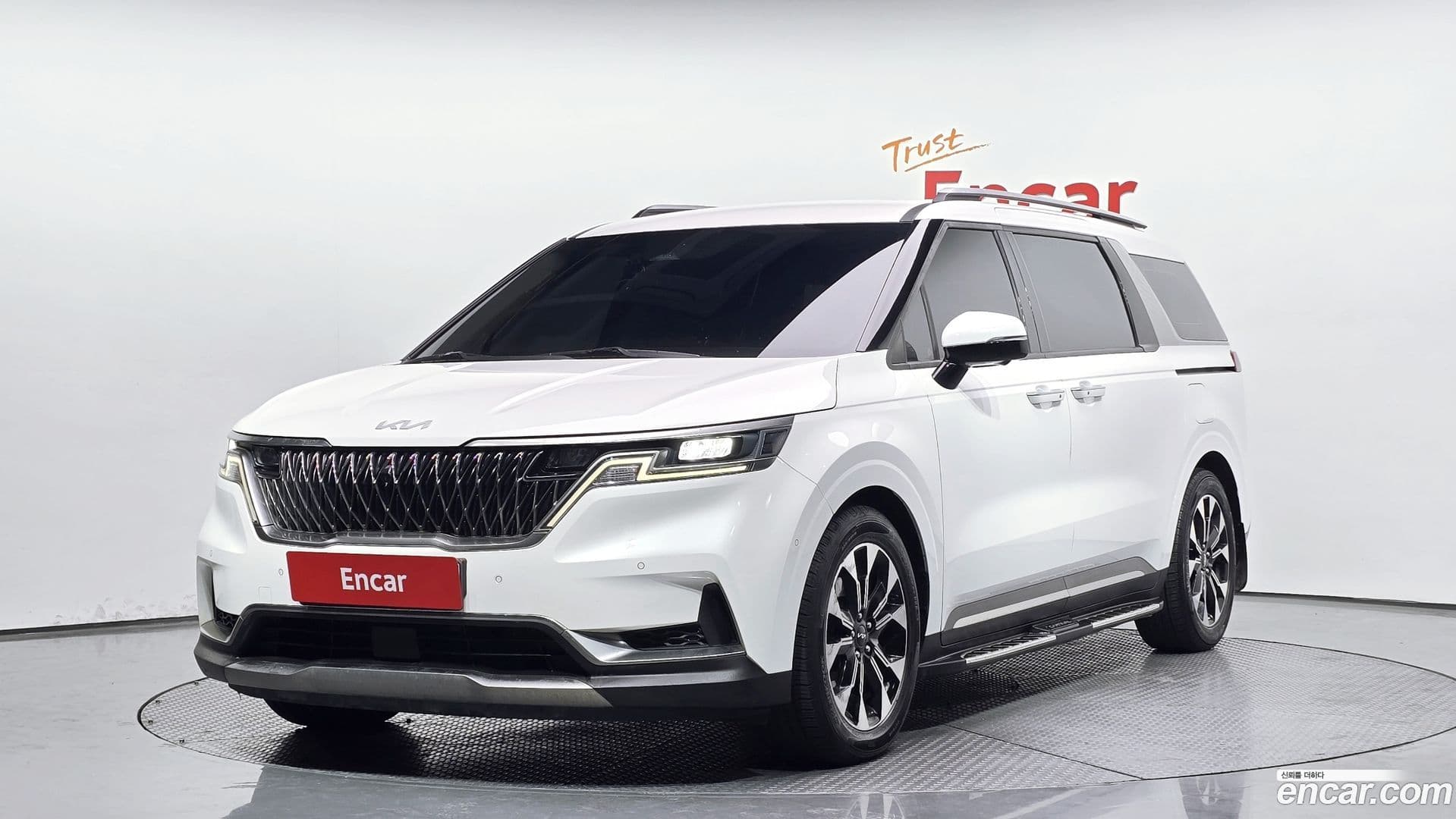 Main__Slider__Photo:Canival Kia 2021.11-0