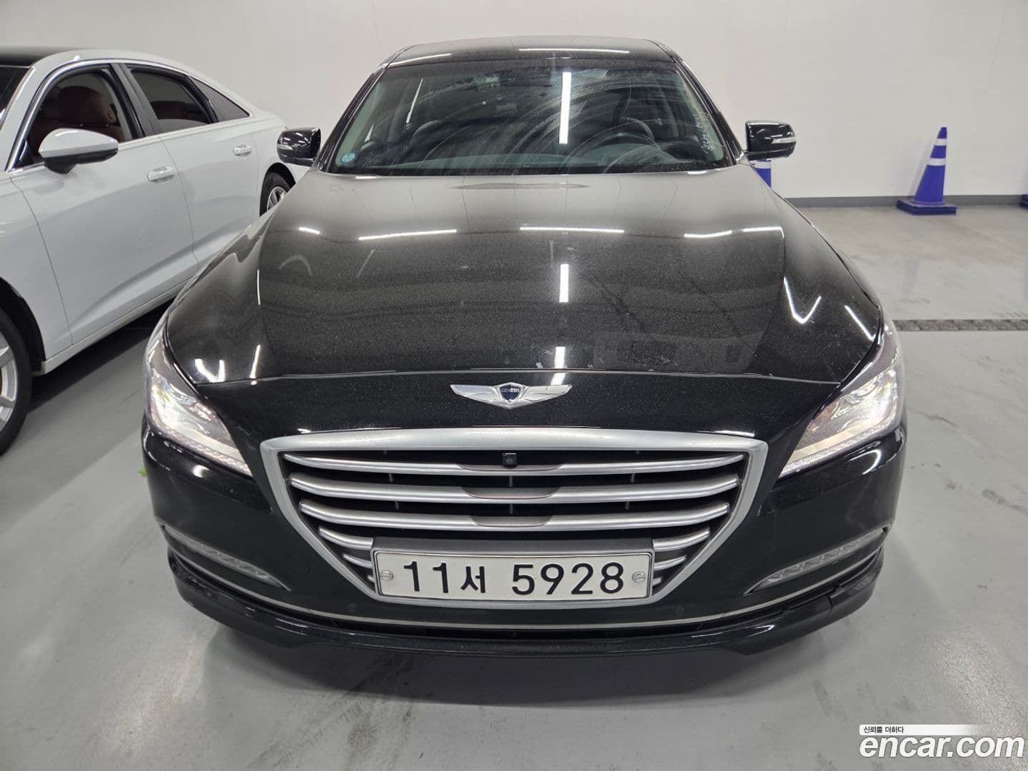 Main__Slider__Photo:Genesis Hyundai 2015.5-0