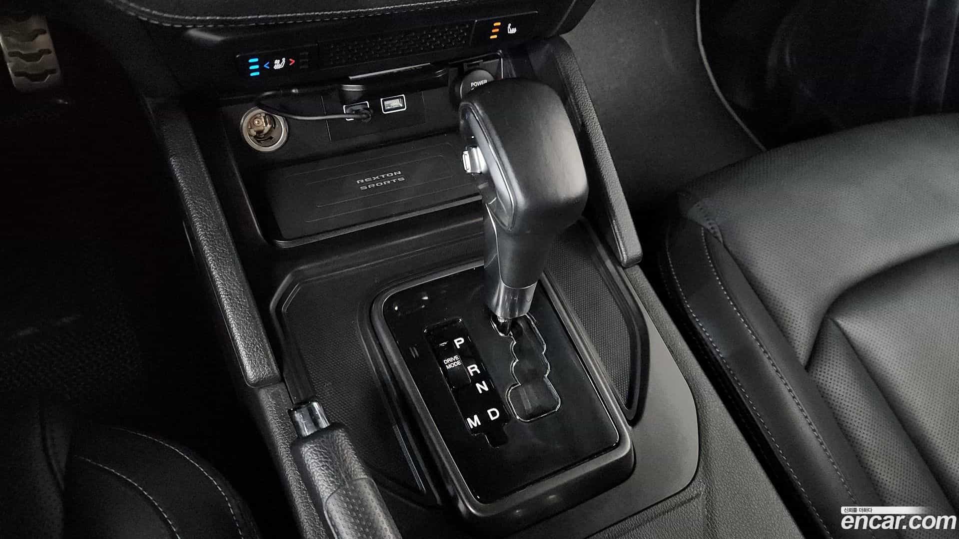 Rexton KG Mobility 2022.7-INNER-009