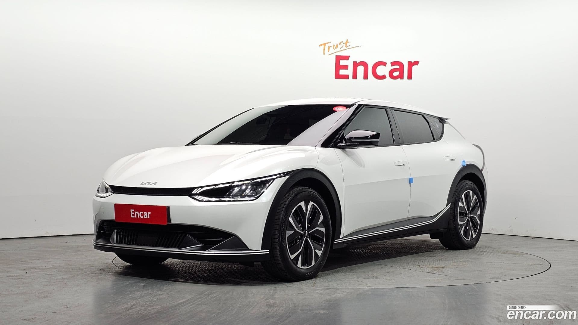 Main__Slider__Photo:EV6 Kia 2021.11-0