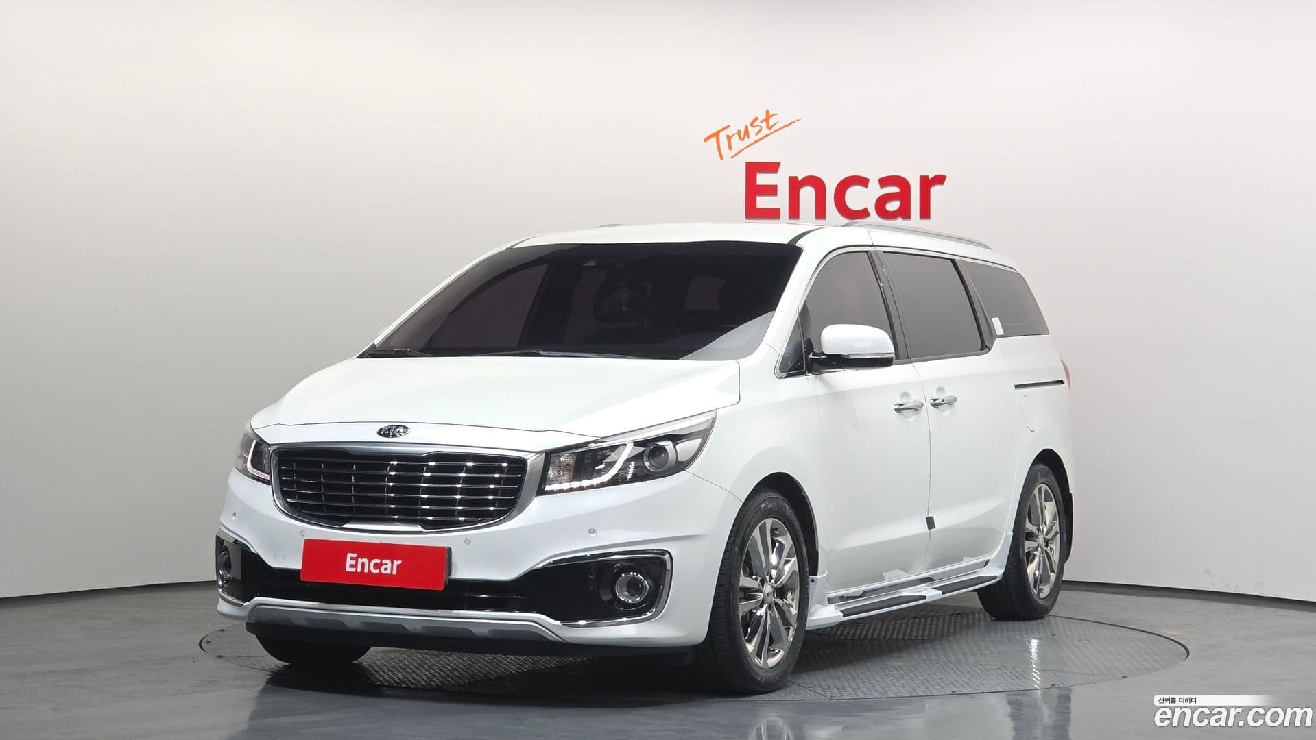 Main__Slider__Photo:Canival Kia 2015.8-0