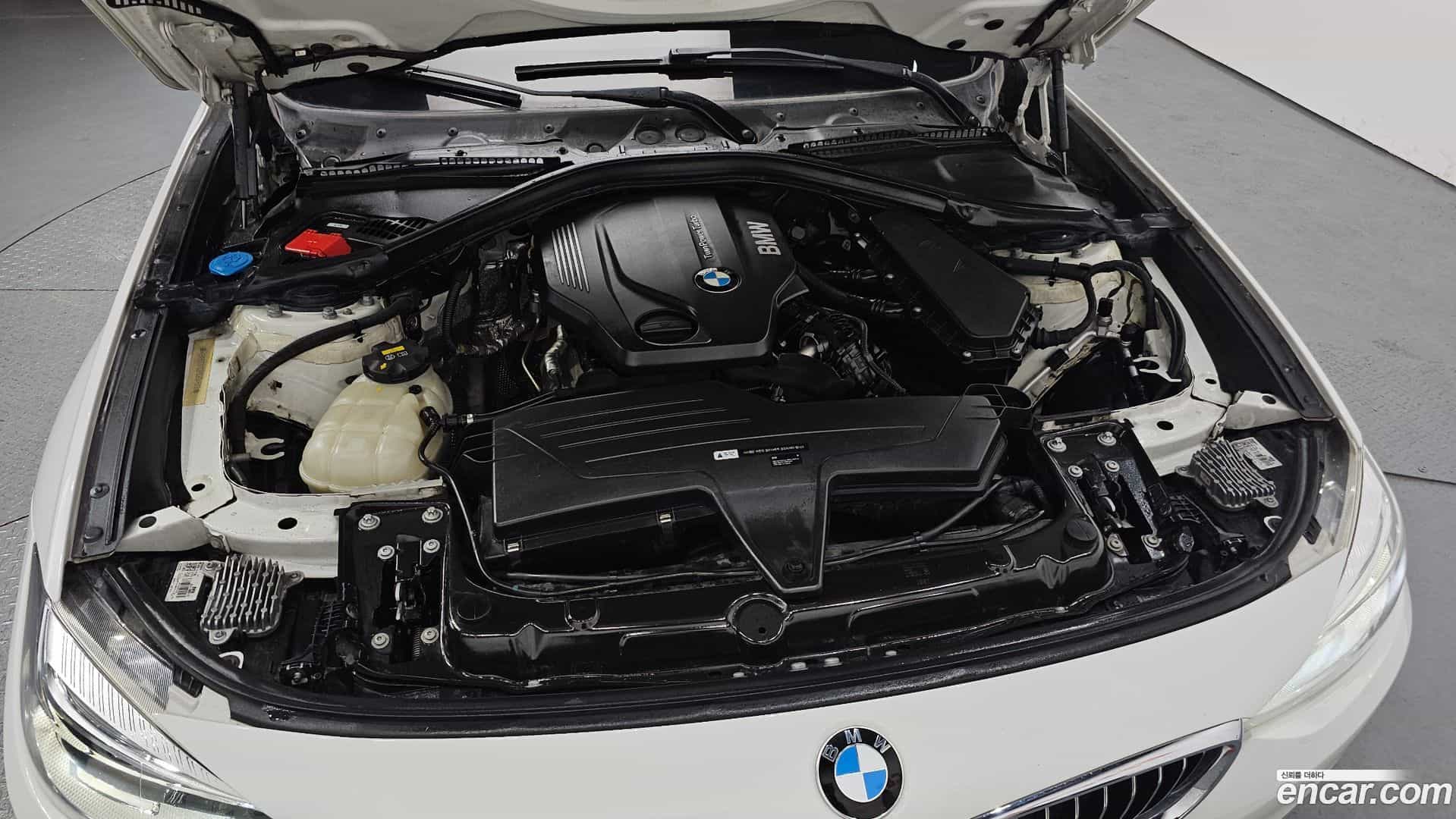 Gran Turismo BMW 2018.0-INNER-006