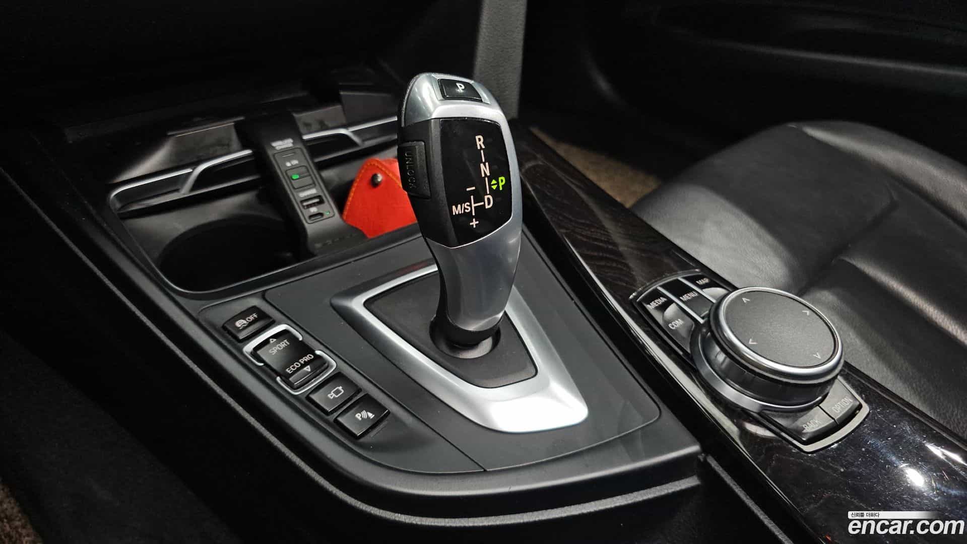 Gran Turismo BMW 2018.0-INNER-009