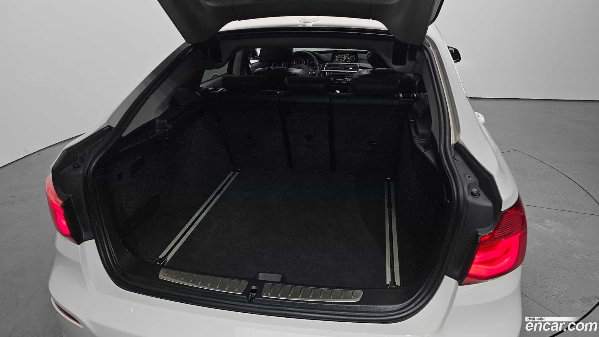 Gran Turismo BMW 2018.0-OPTION-024