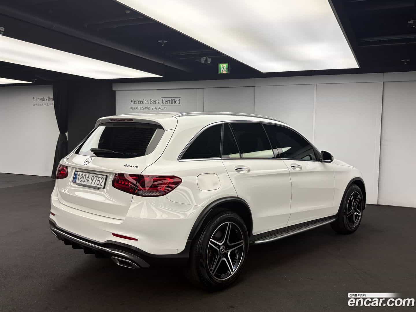 GLC-Class Mercedes-Benz 2022.9-OUTER-003