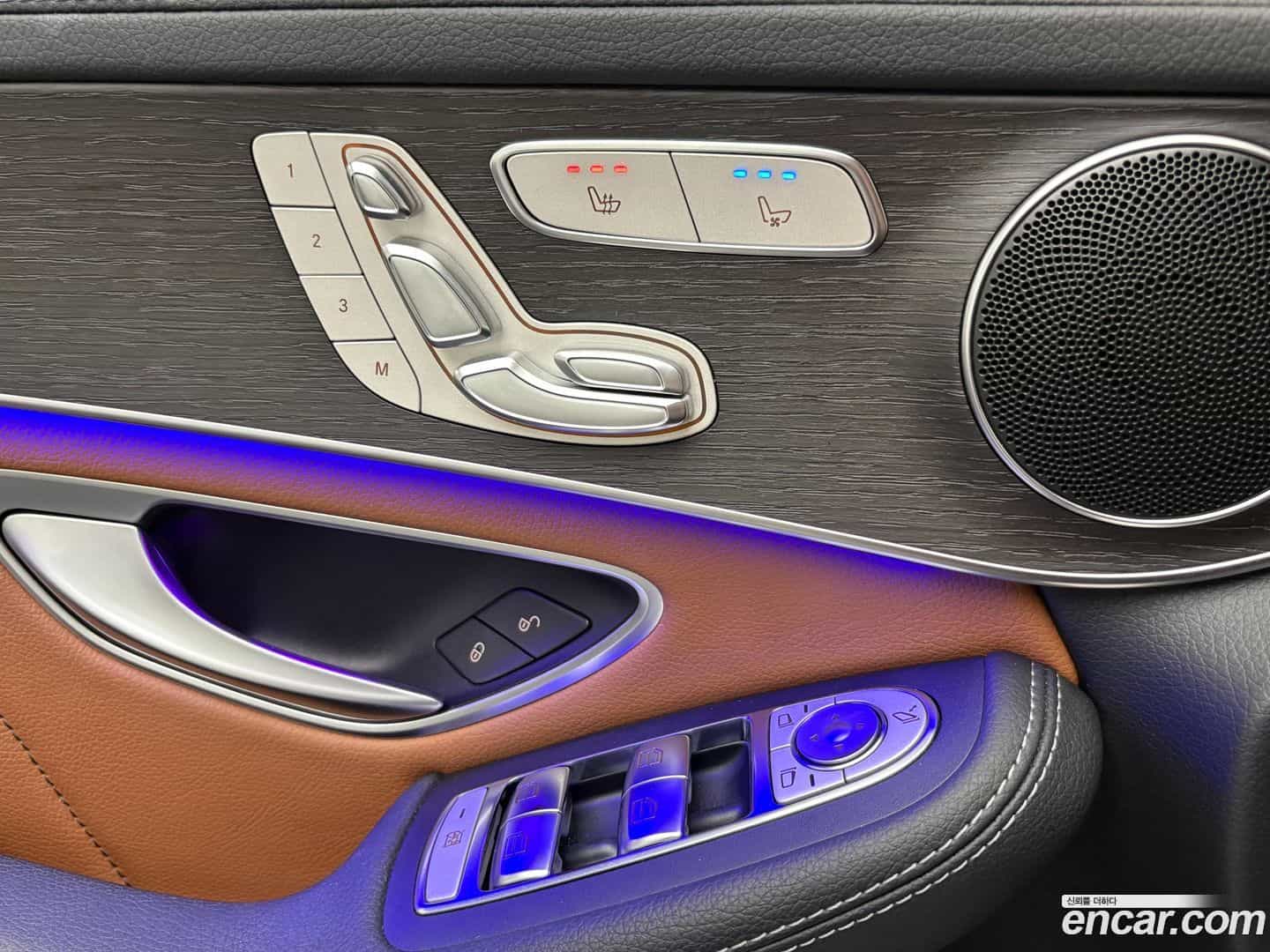 GLC-Class Mercedes-Benz 2022.9-OPTION-015