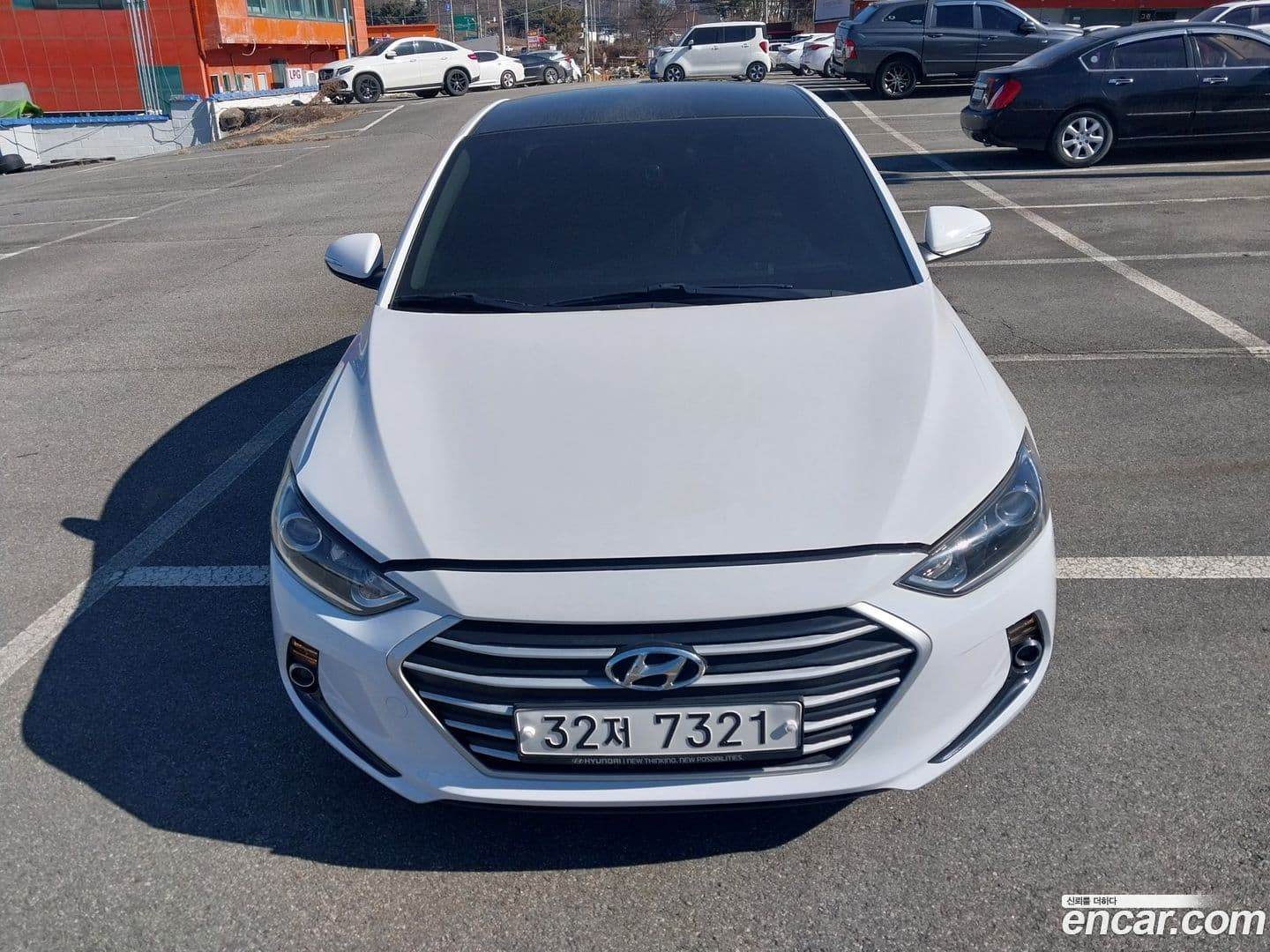 Main__Slider__Photo:AVANTE Hyundai 2017.2-0