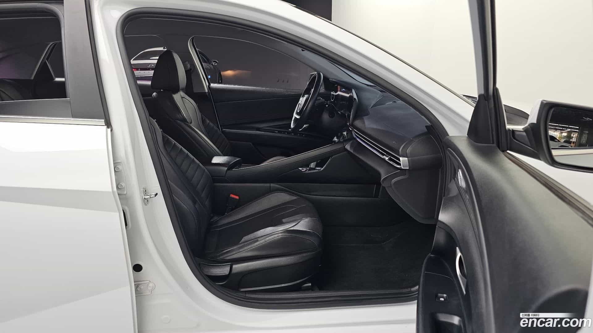 AVANTE Hyundai 2020.4-OPTION-016