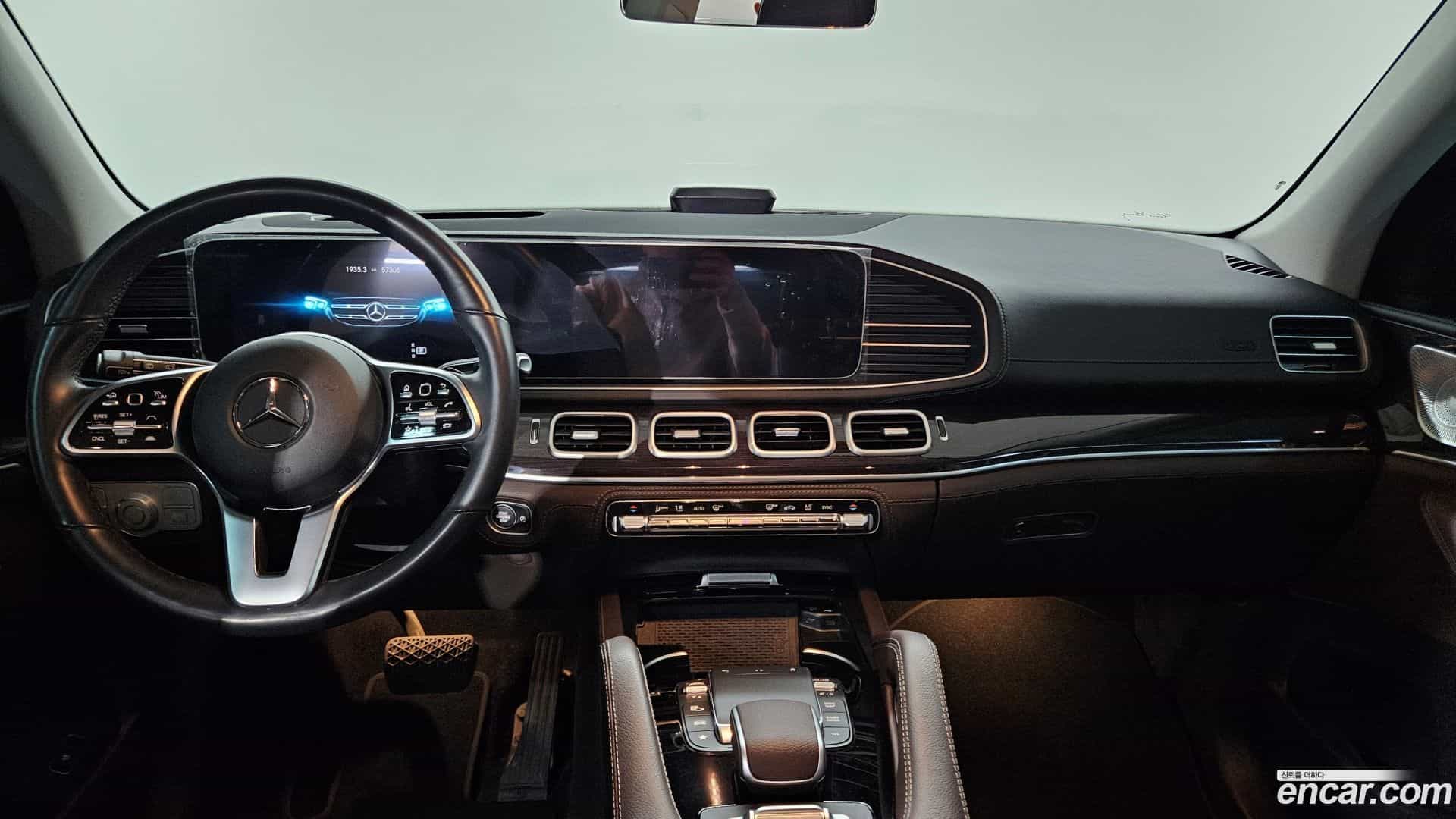 GLE-Class Mercedes-Benz 2023.6-INNER-007