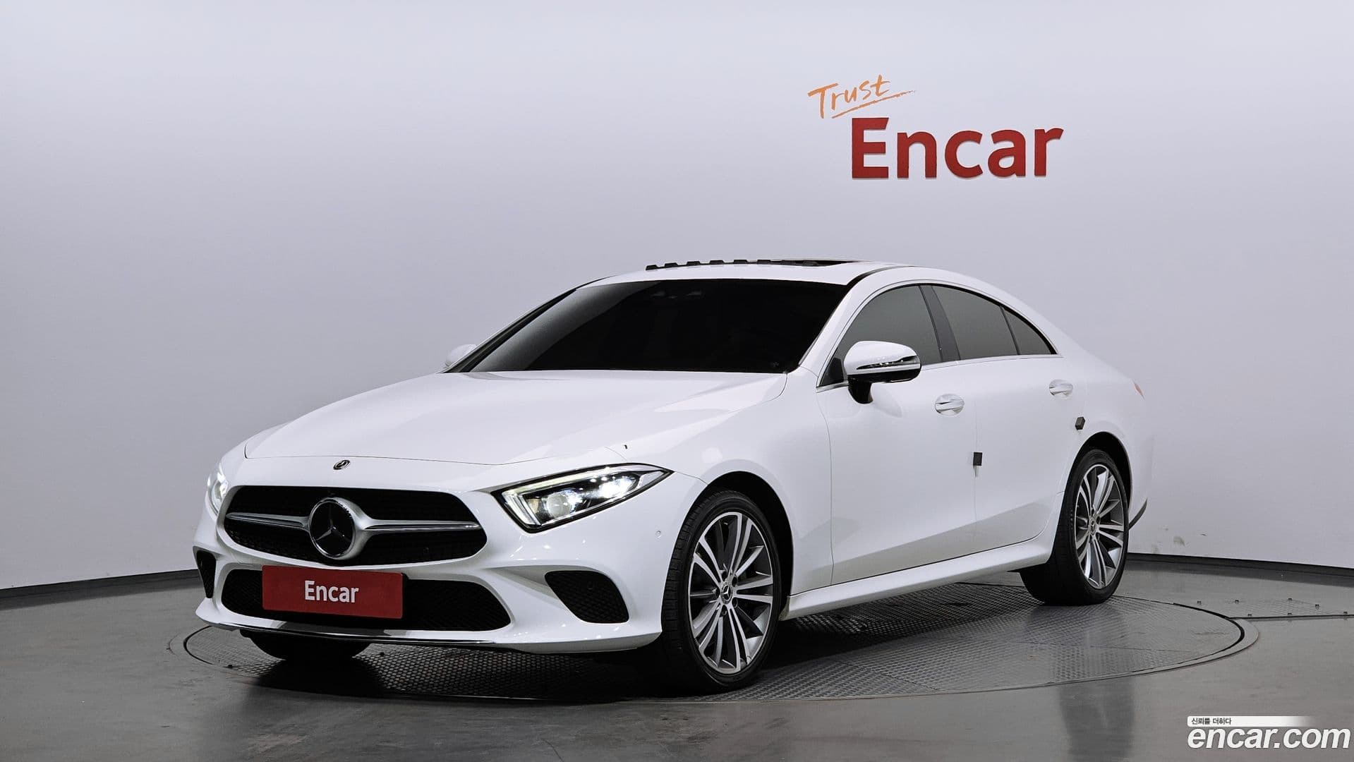 Main__Slider__Photo:CLS-Class Mercedes-Benz 2019.1-0