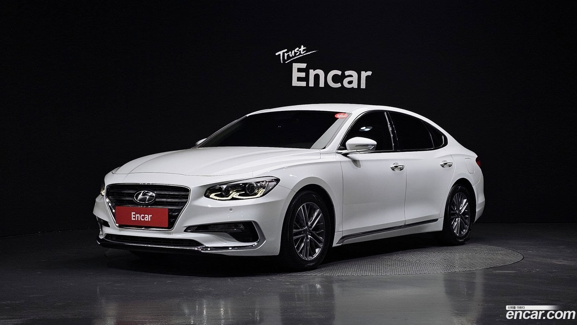 Main__Slider__Photo:Grandeur Hyundai 2017.0-0
