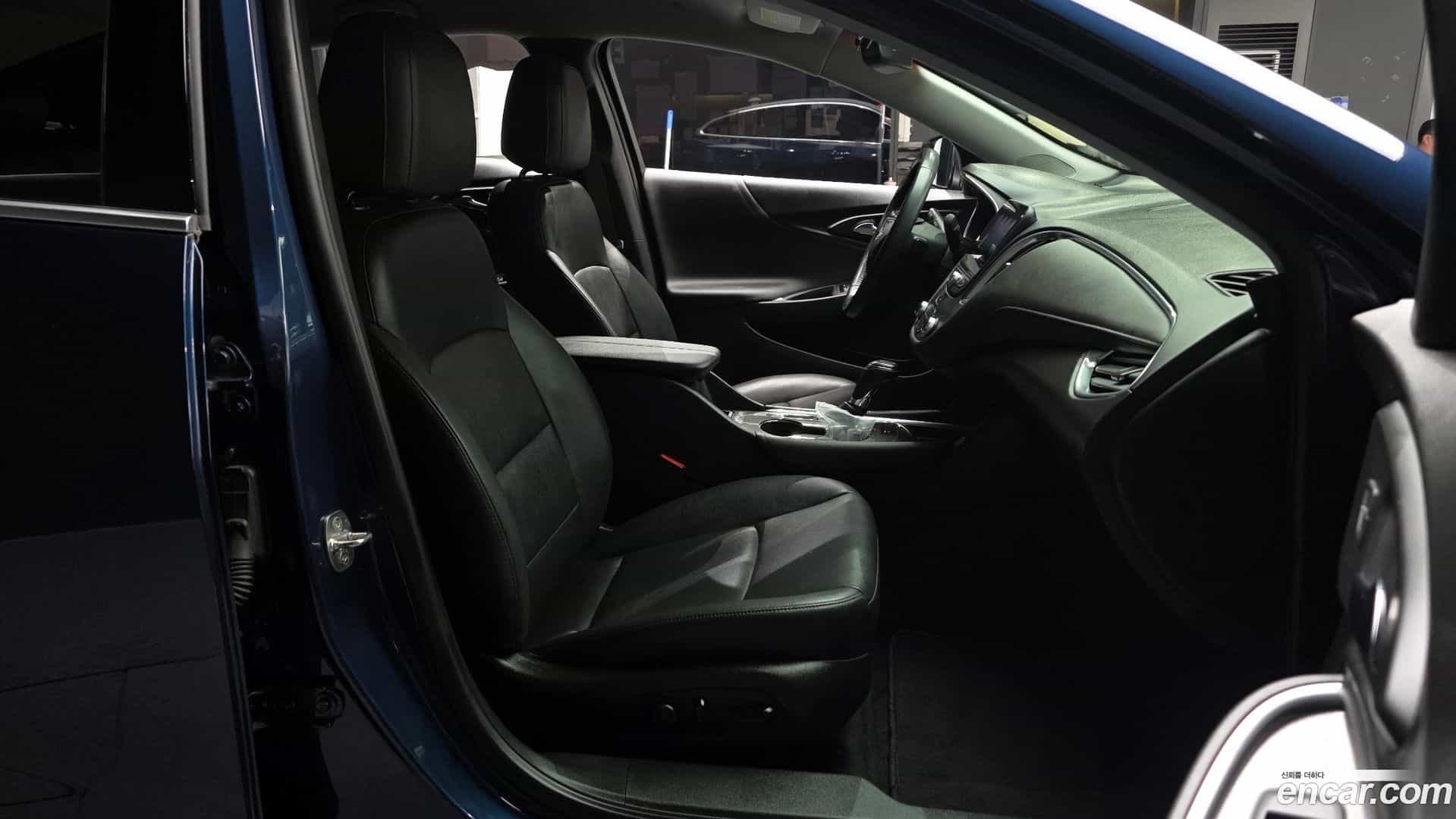 Malibu Chevrolet 2019.11-OPTION-015