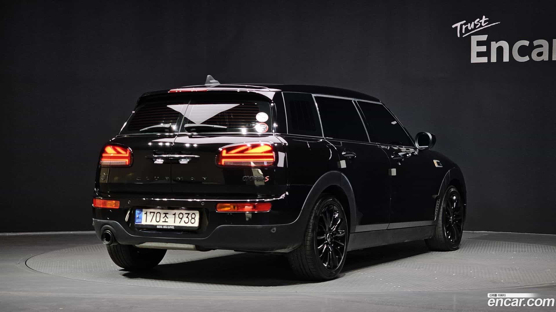 Clubman Mini 2022.0-OUTER-002