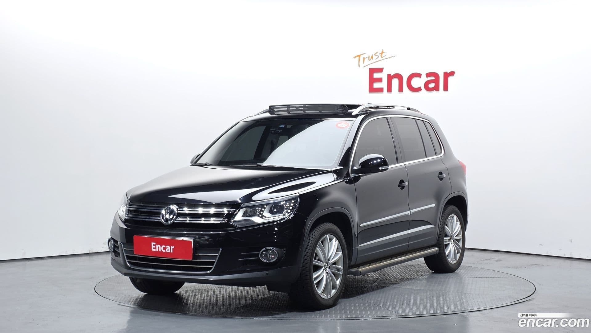 Main__Slider__Photo:Tiguan Volkswagen 2014.4-0