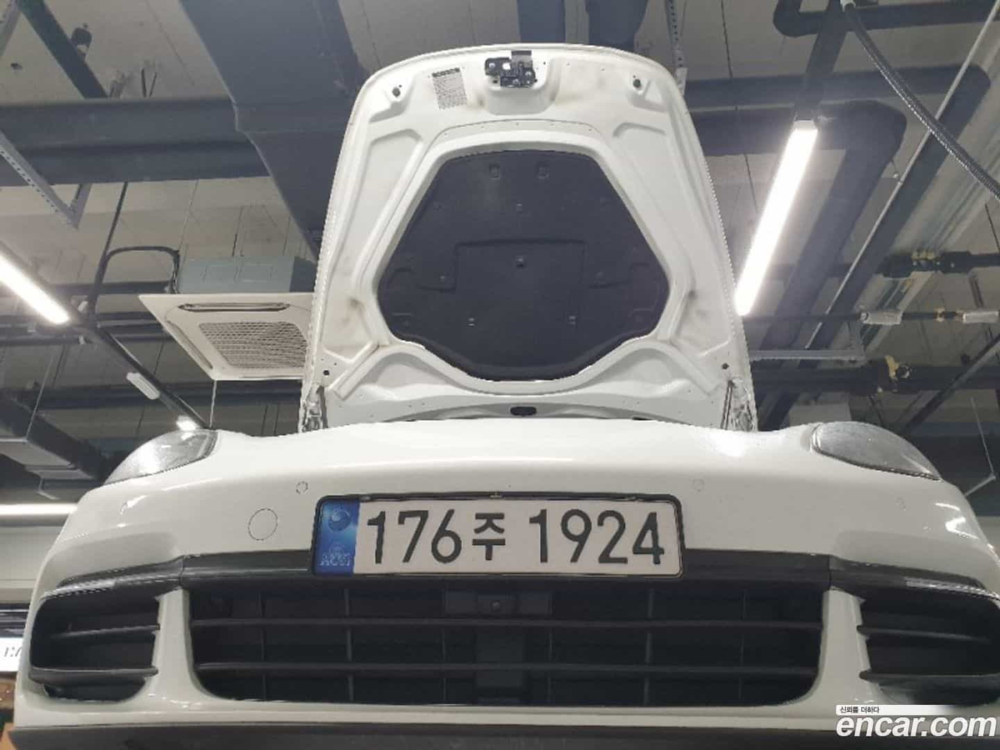 Panamera Porsche 2019.6-OUTER-001