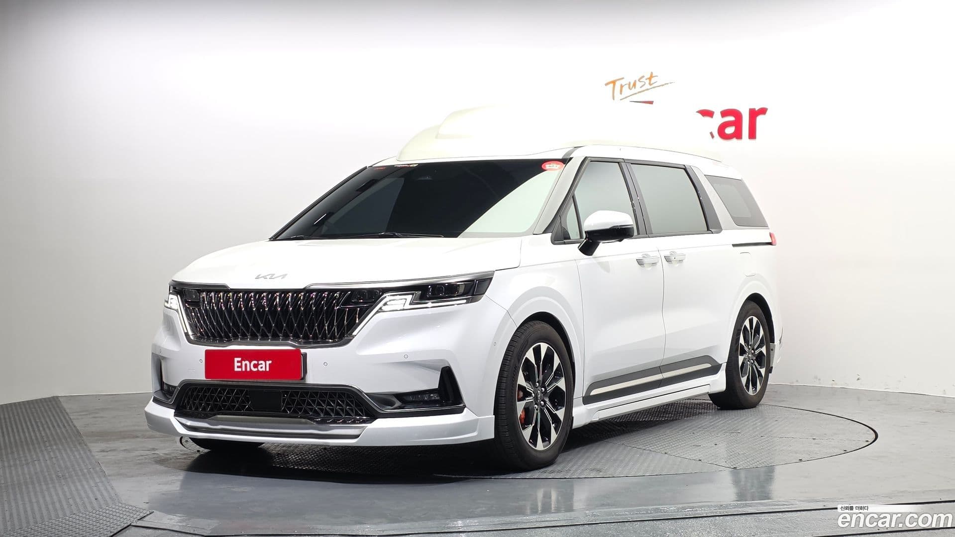 Main__Slider__Photo:Canival Kia 2023.5-0