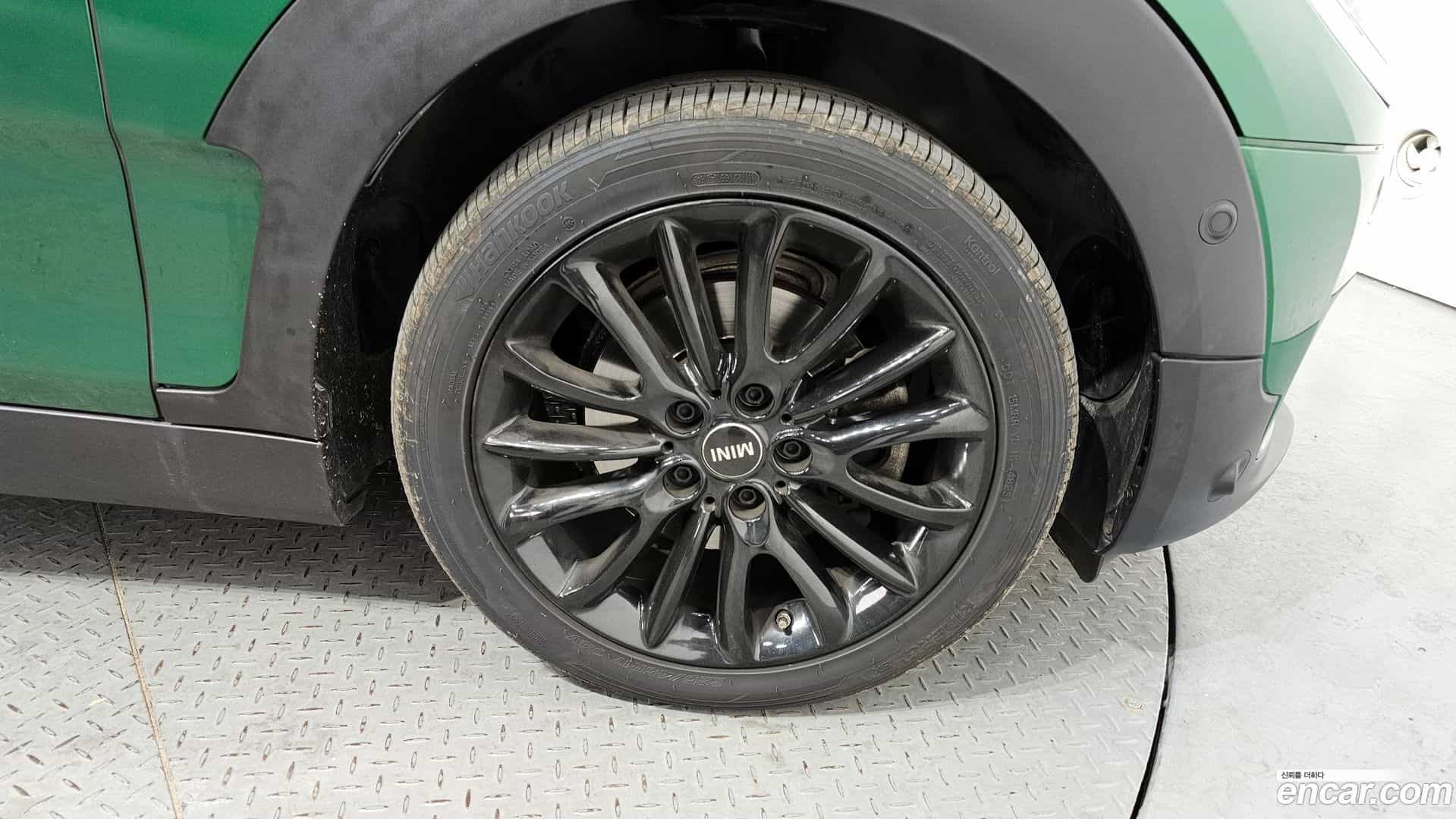 Clubman Mini 2021.4-OUTER-005