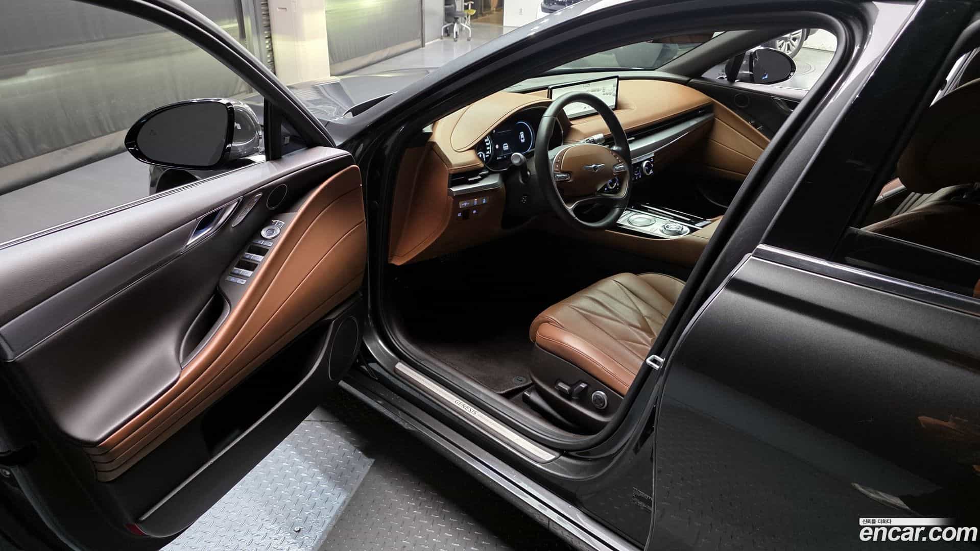 G80 Genesis 2022.0-INNER-010