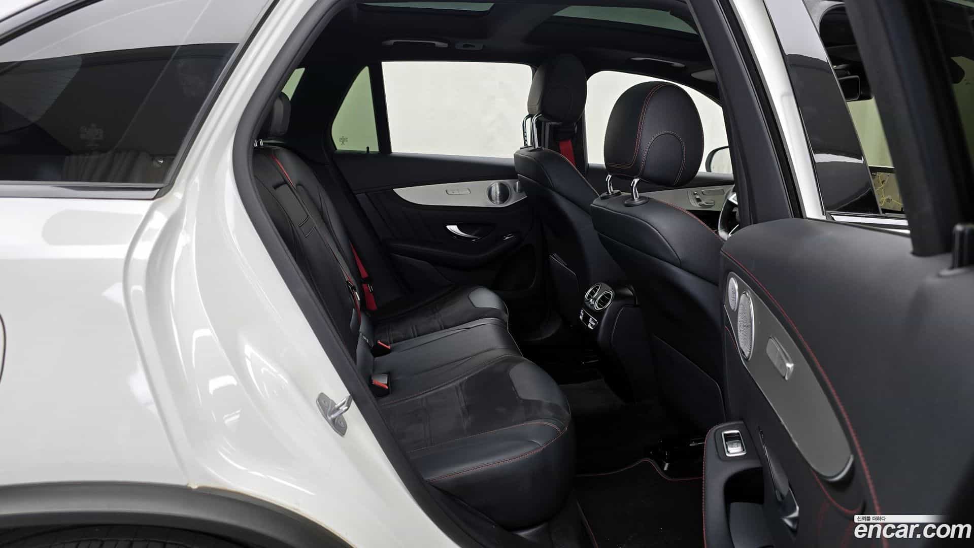 GLC-Class Mercedes-Benz 2019.10-OPTION-016
