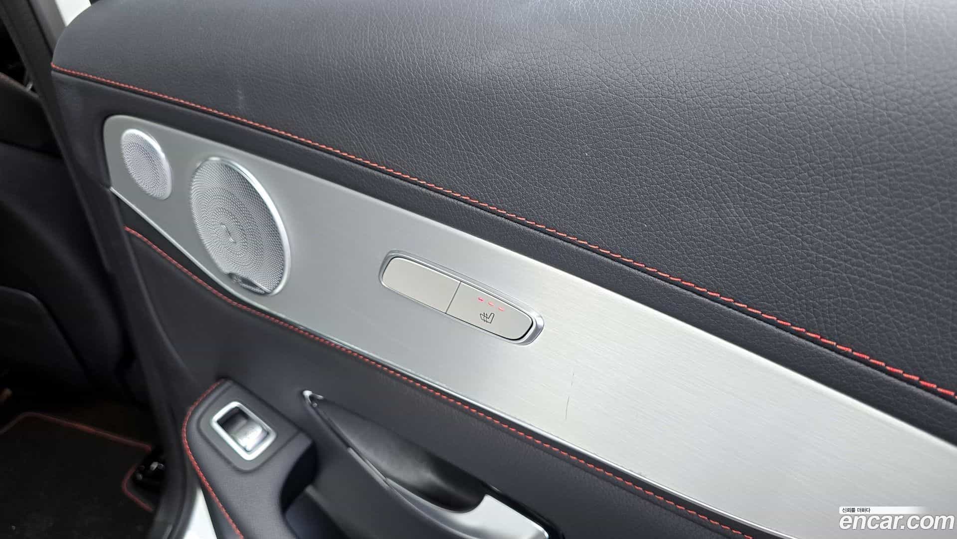 GLC-Class Mercedes-Benz 2019.10-OPTION-023