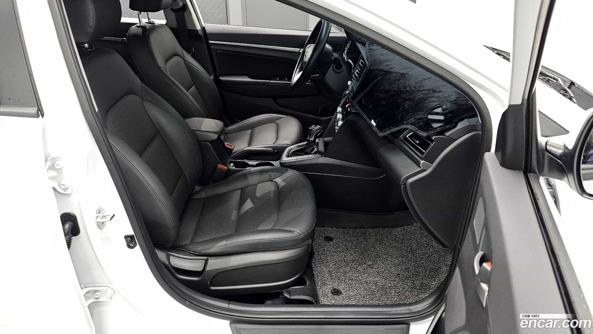 AVANTE Hyundai 2020.1-OPTION-017