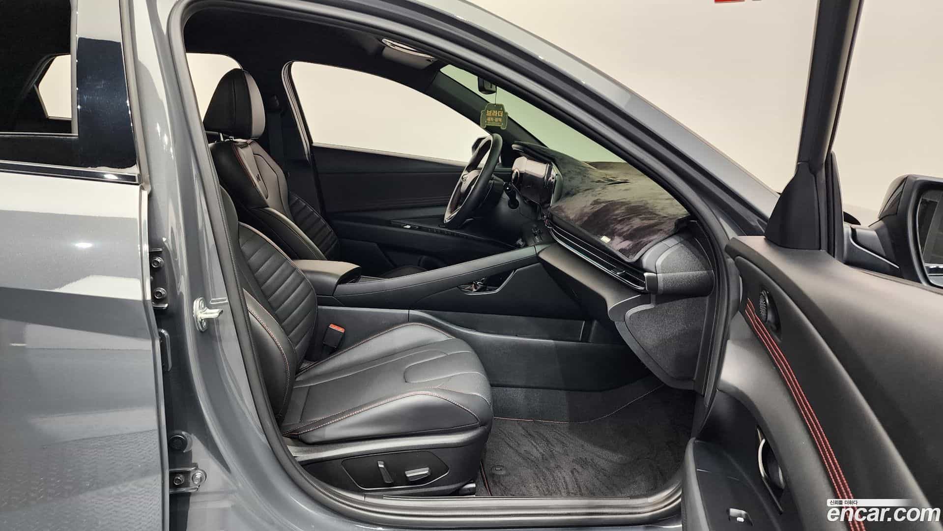 AVANTE Hyundai 2024.4-OPTION-015