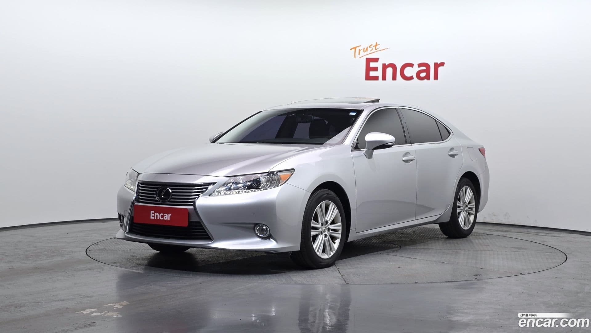 Main__Slider__Photo:ES Lexus 2012.11-0