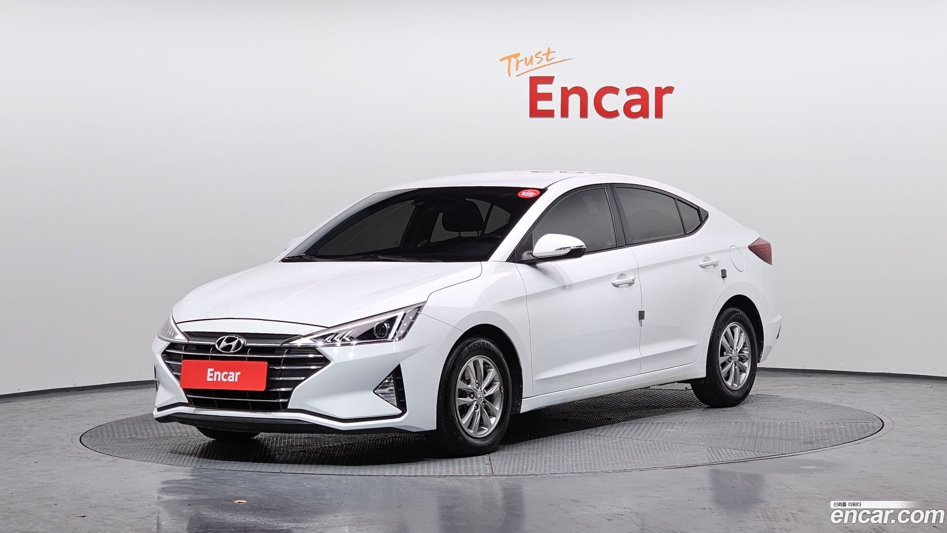 Main__Slider__Photo:AVANTE Hyundai 2019.10-0