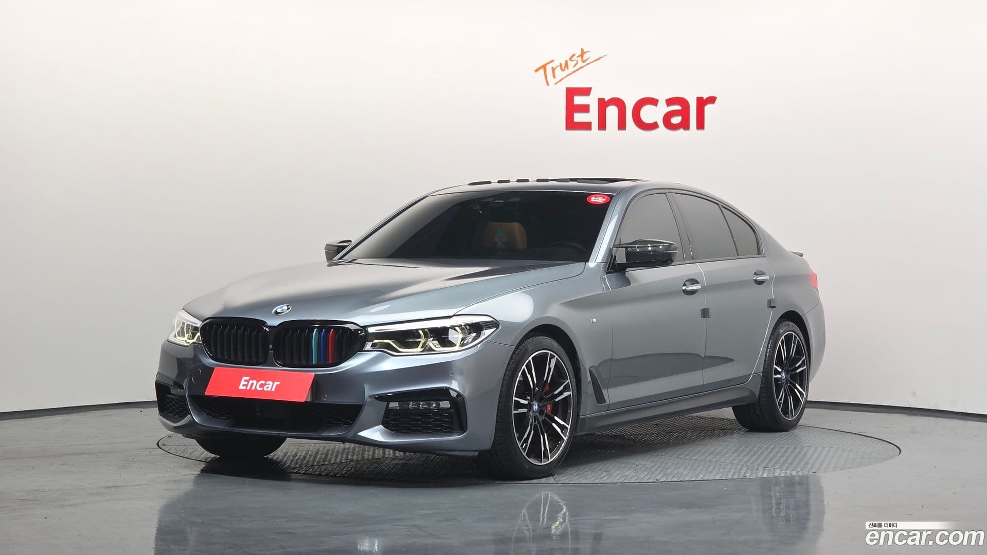 Main__Slider__Photo:5-Series BMW 2017.9-0