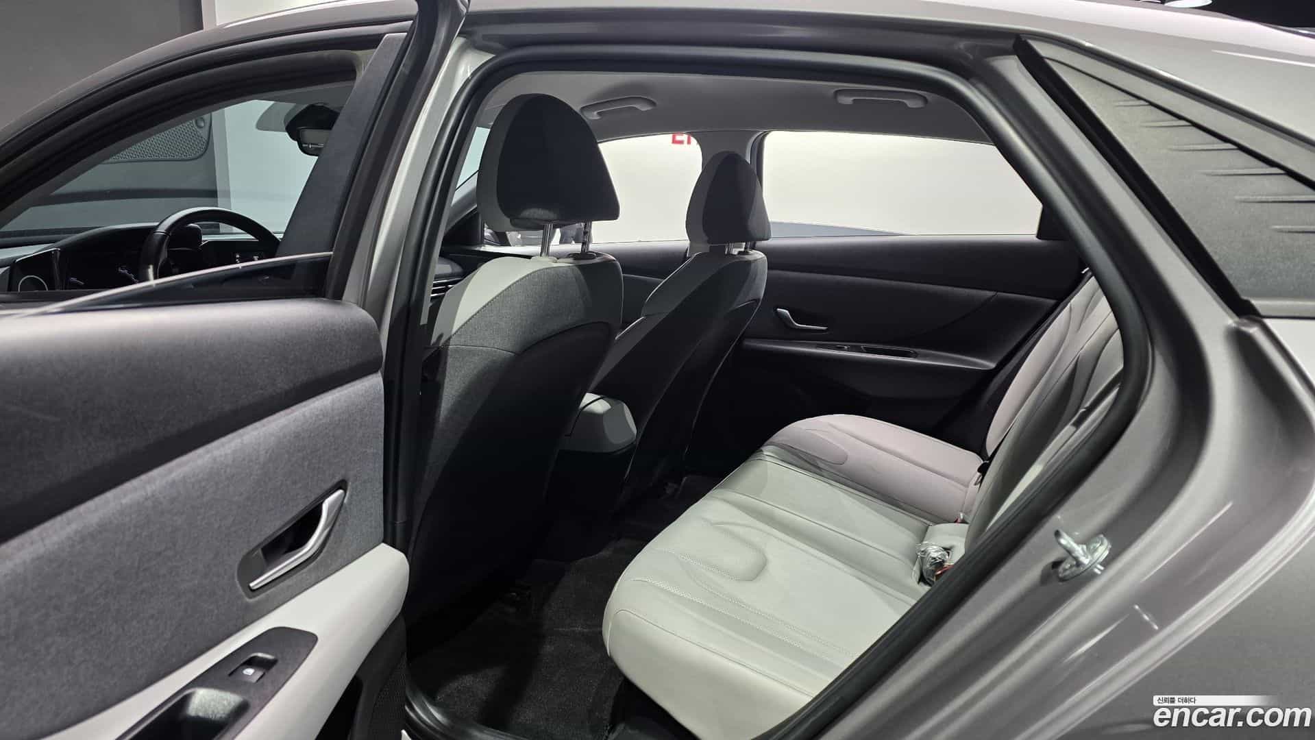 AVANTE Hyundai 2022.0-OPTION-016
