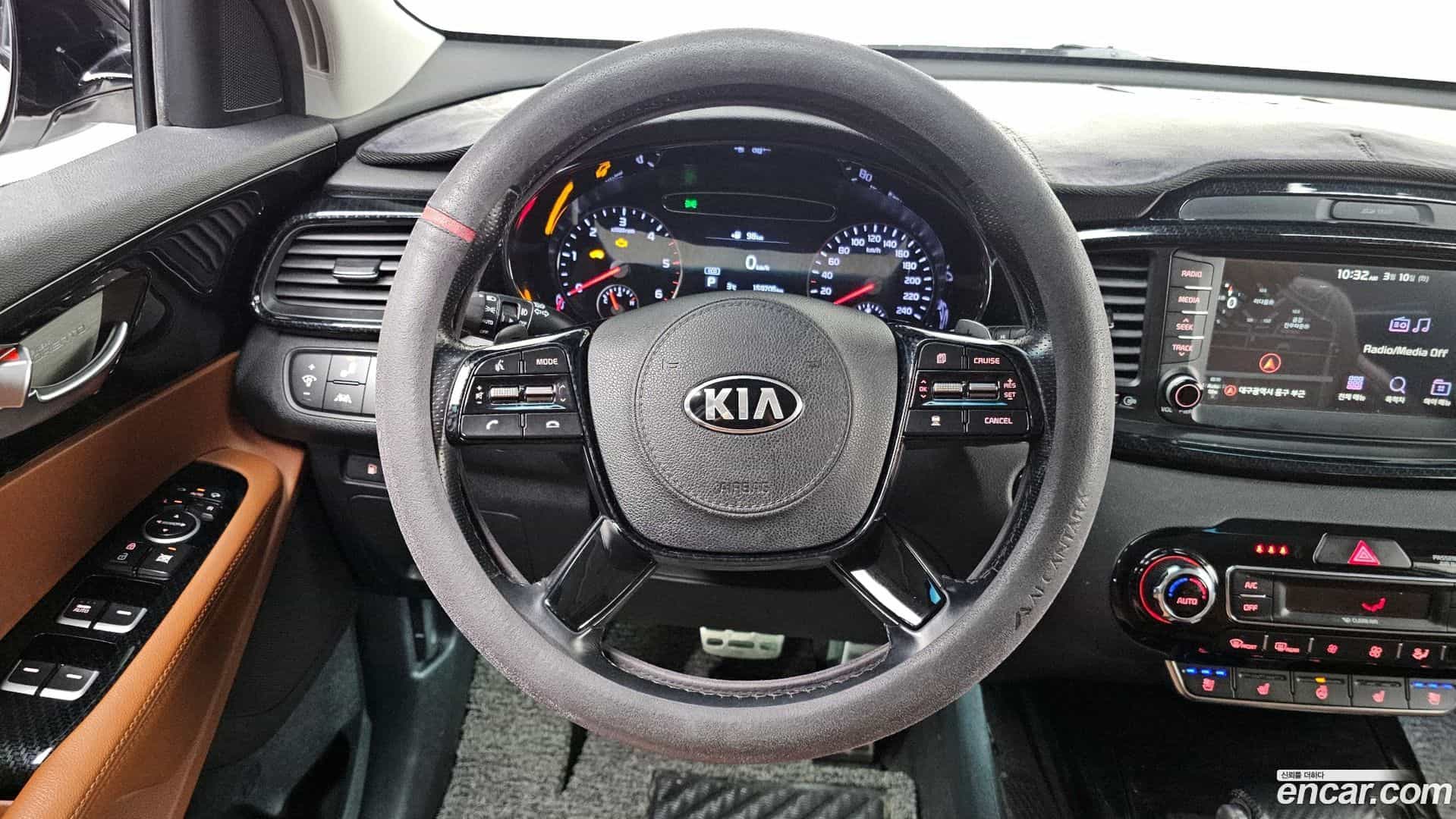 Sorento Kia 2019.9-OPTION-017