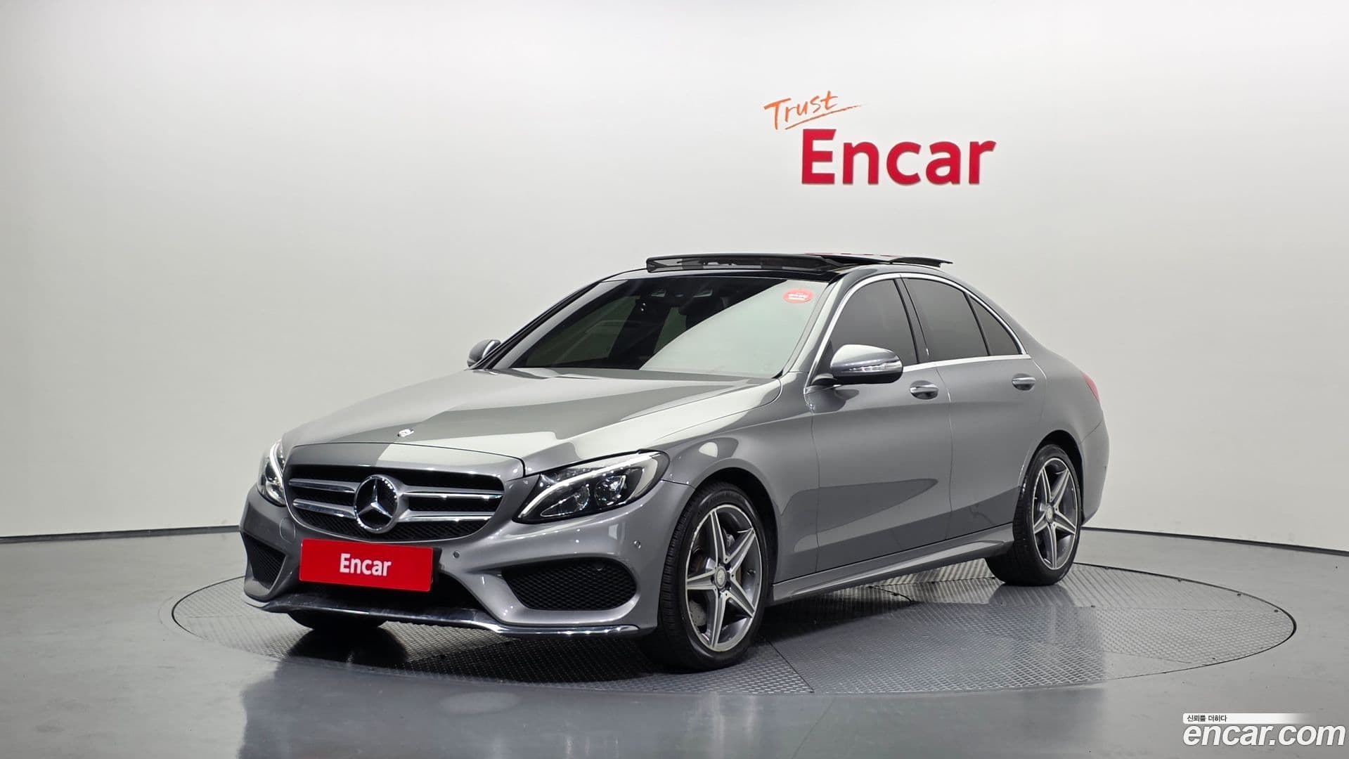 Main__Slider__Photo:C-Class Mercedes-Benz 2015.2-0