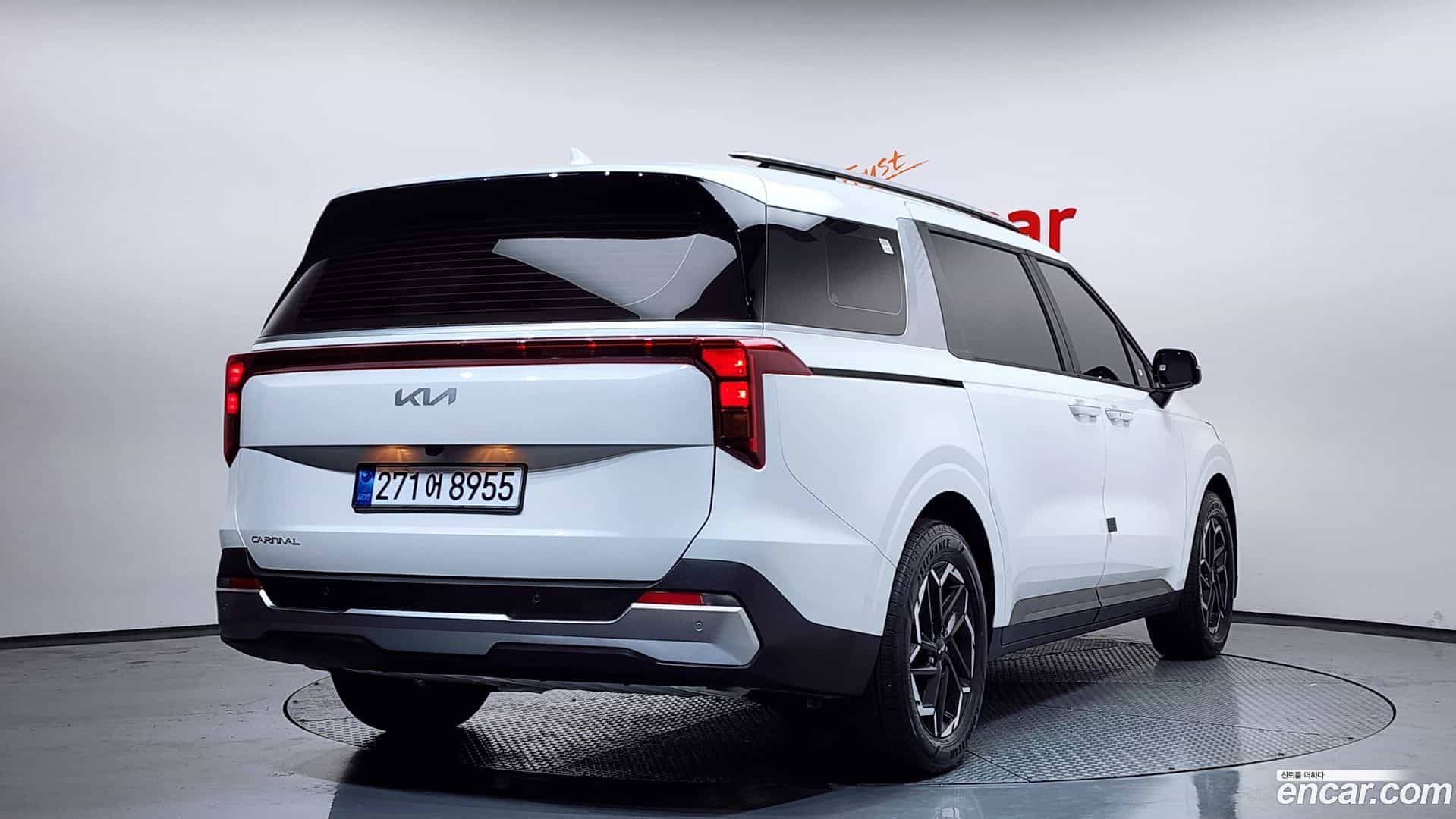 Canival Kia 2025.10-OUTER-002