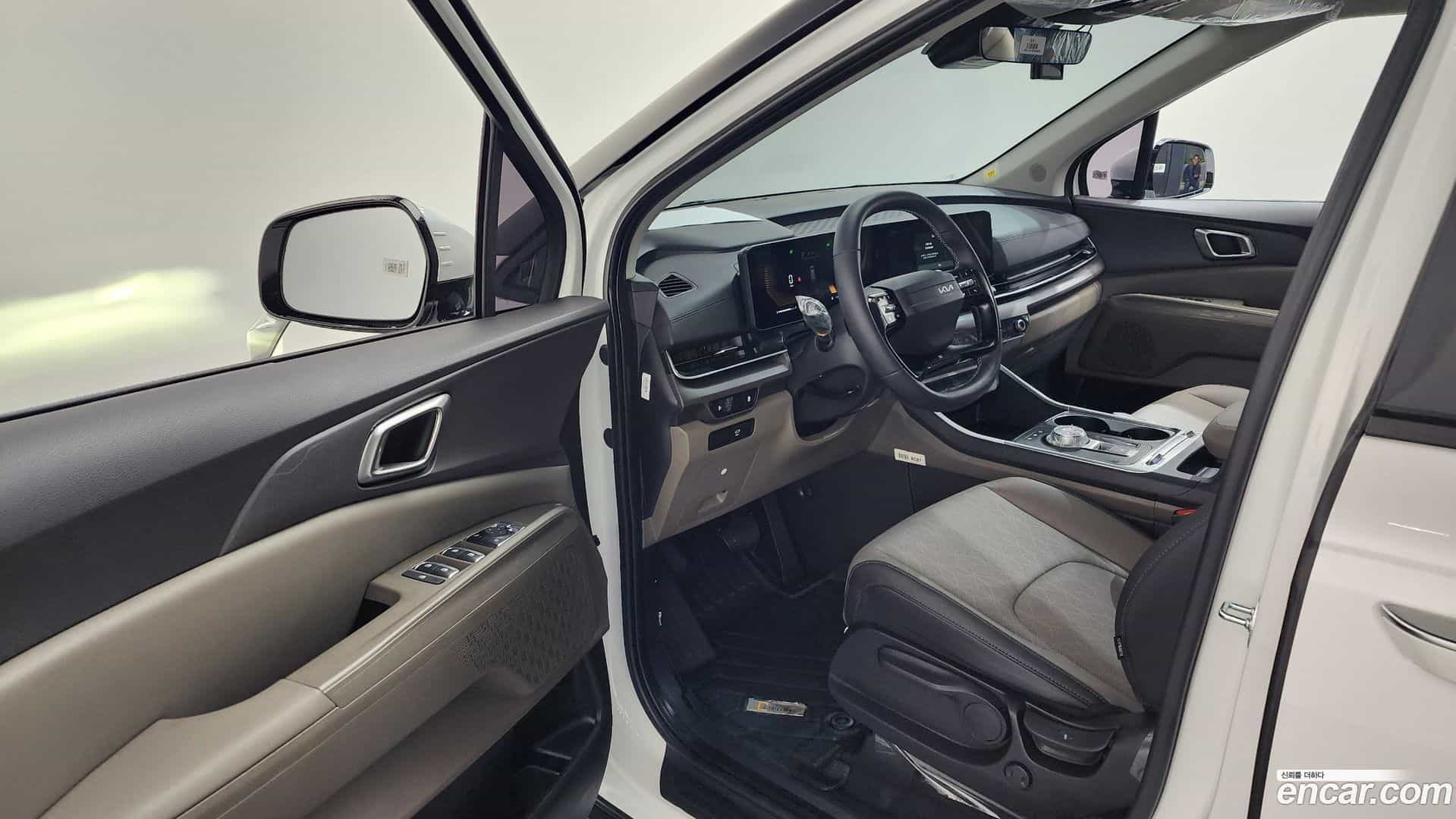 Canival Kia 2025.10-INNER-010