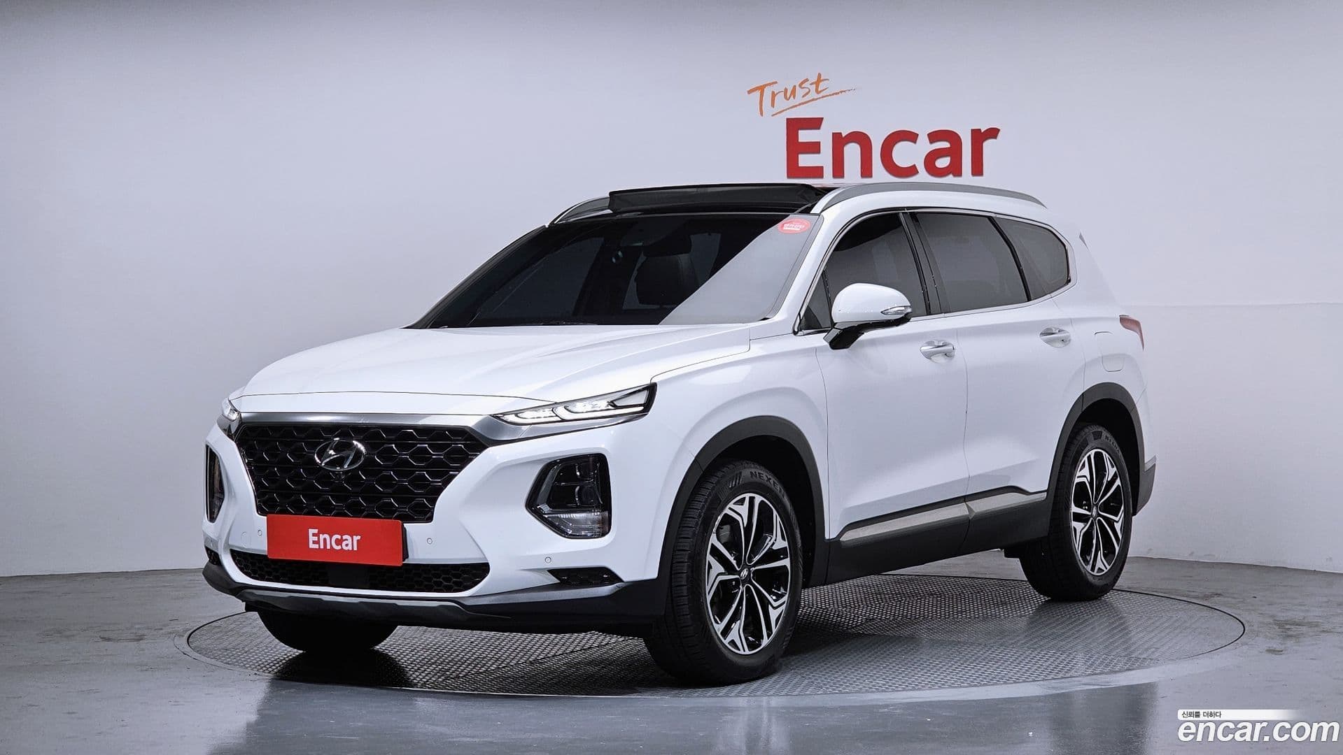 Main__Slider__Photo:Santafe Hyundai 2019.2-0