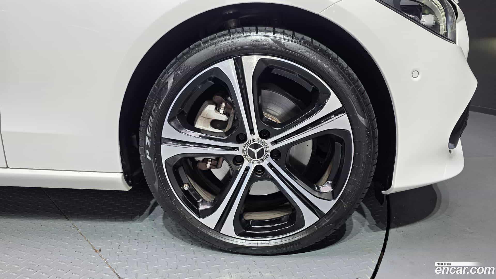 C-Class Mercedes-Benz 2023.2-OUTER-005