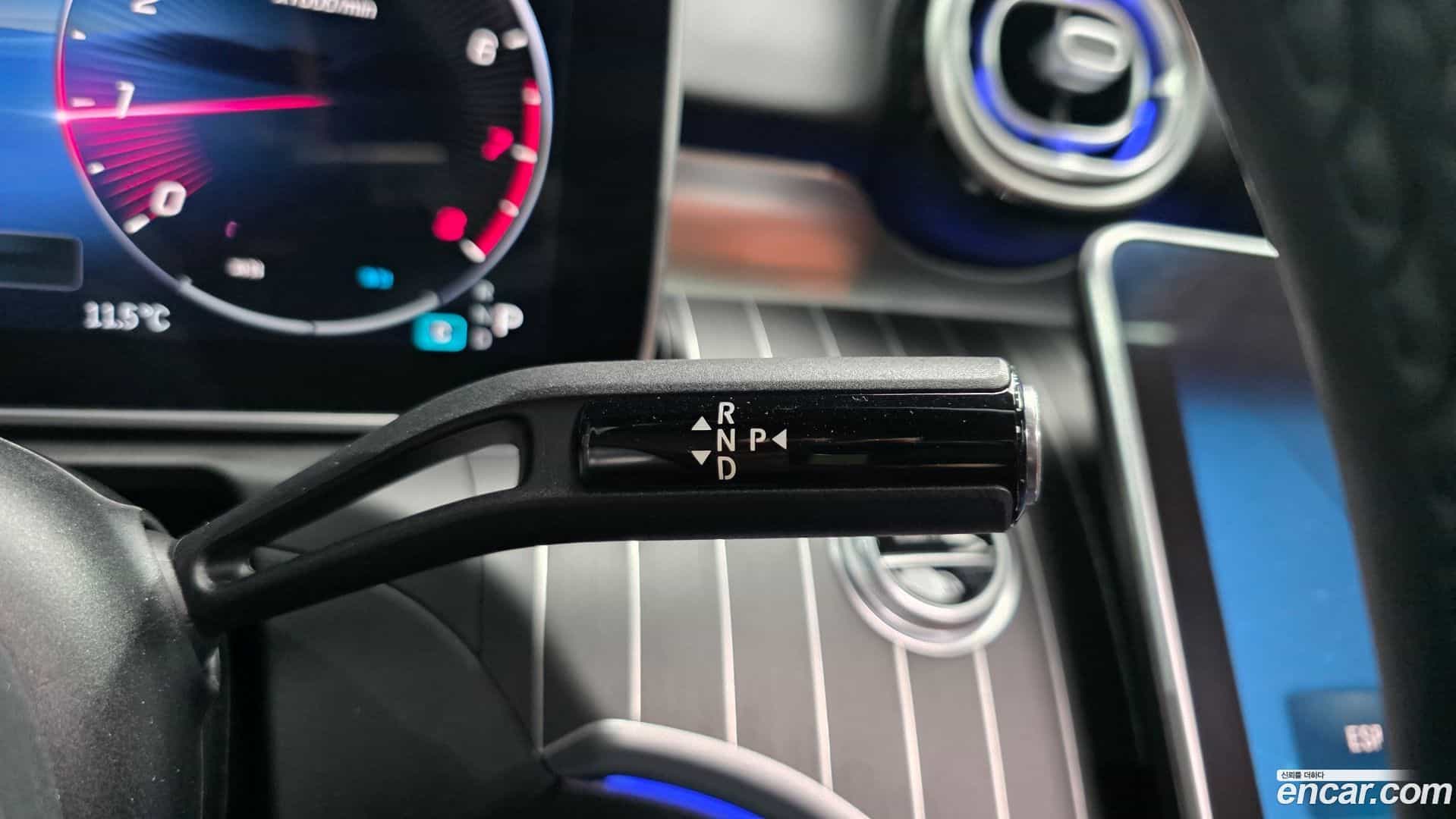 C-Class Mercedes-Benz 2023.2-INNER-009
