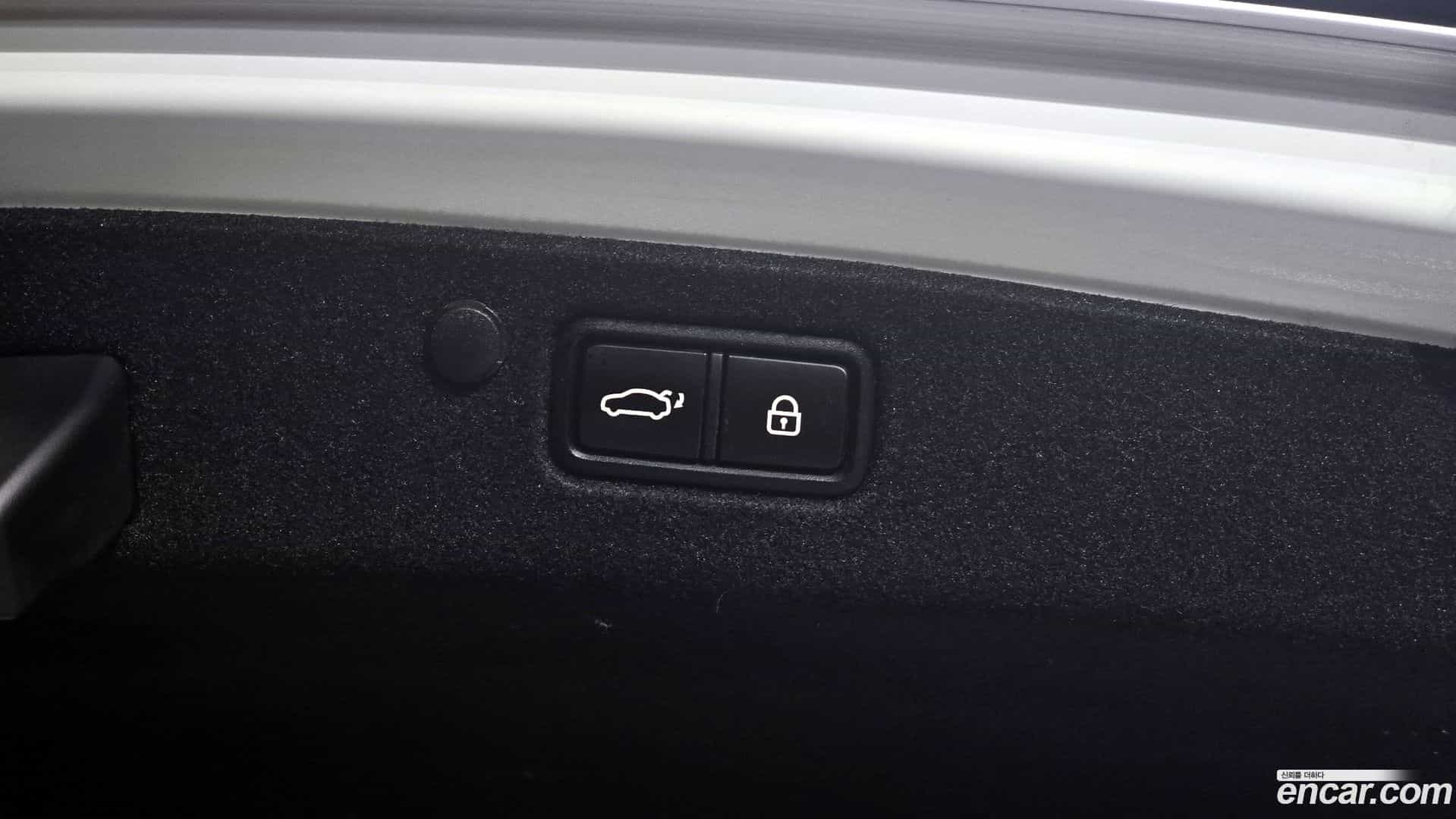 Grandeur Hyundai 2022.4-OPTION-024