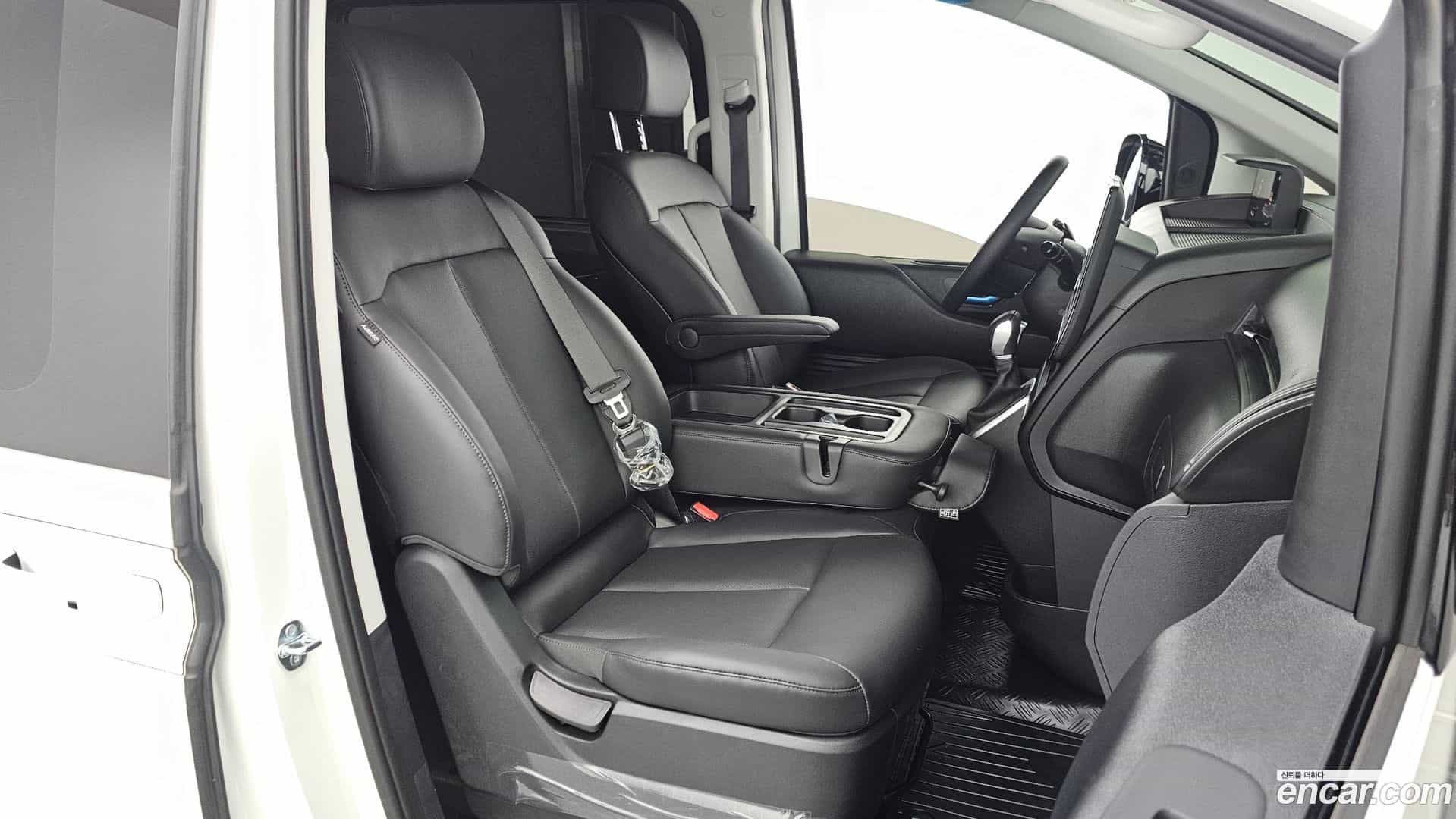 Staria Hyundai 2025.3-INNER-010