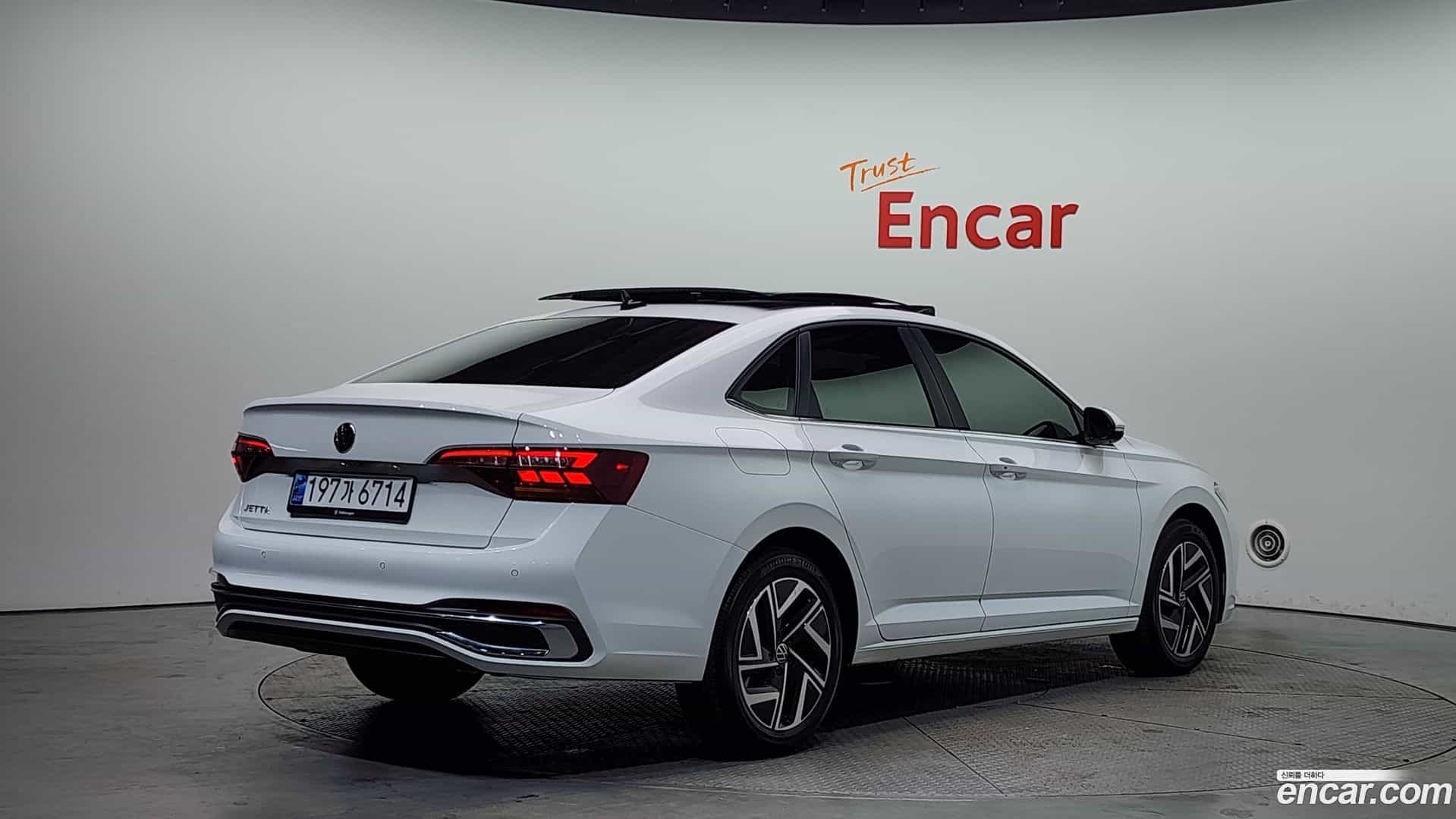 Jetta Volkswagen 2024.9-OUTER-002