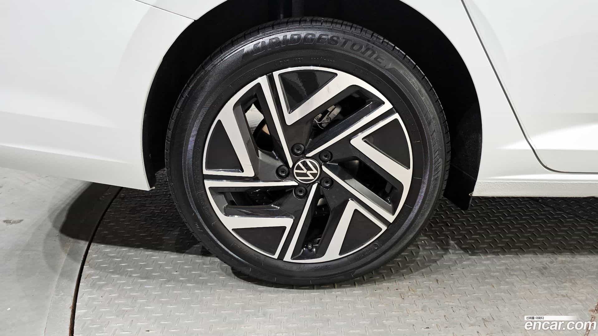 Jetta Volkswagen 2024.9-OUTER-005