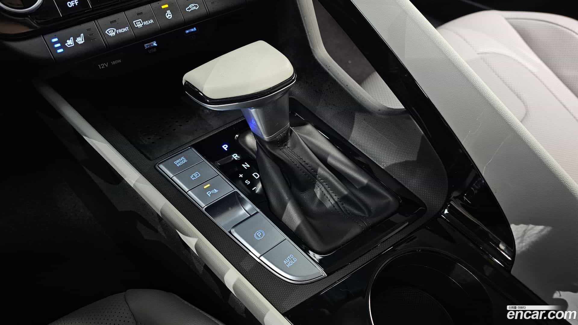 AVANTE Hyundai 2021.11-INNER-009