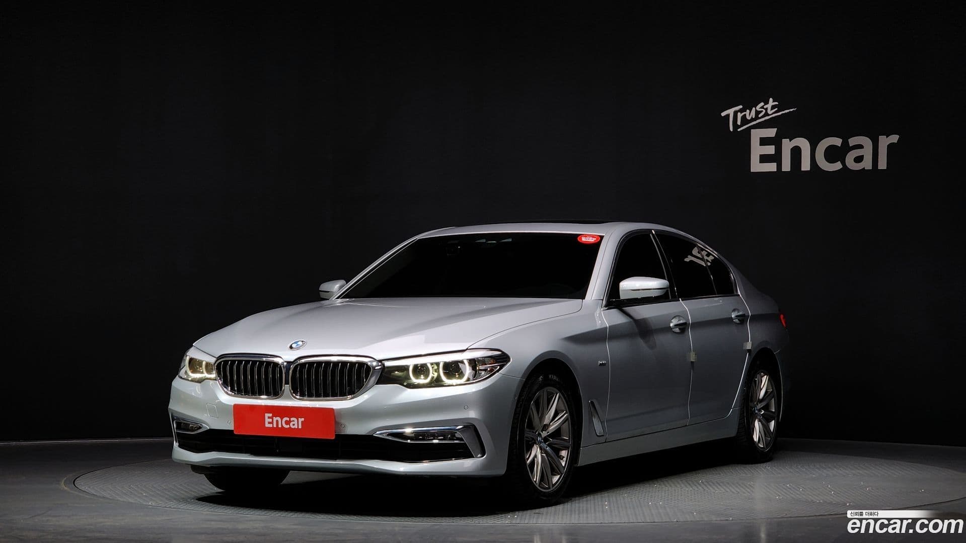 Main__Slider__Photo:5-Series BMW 2018.11-0